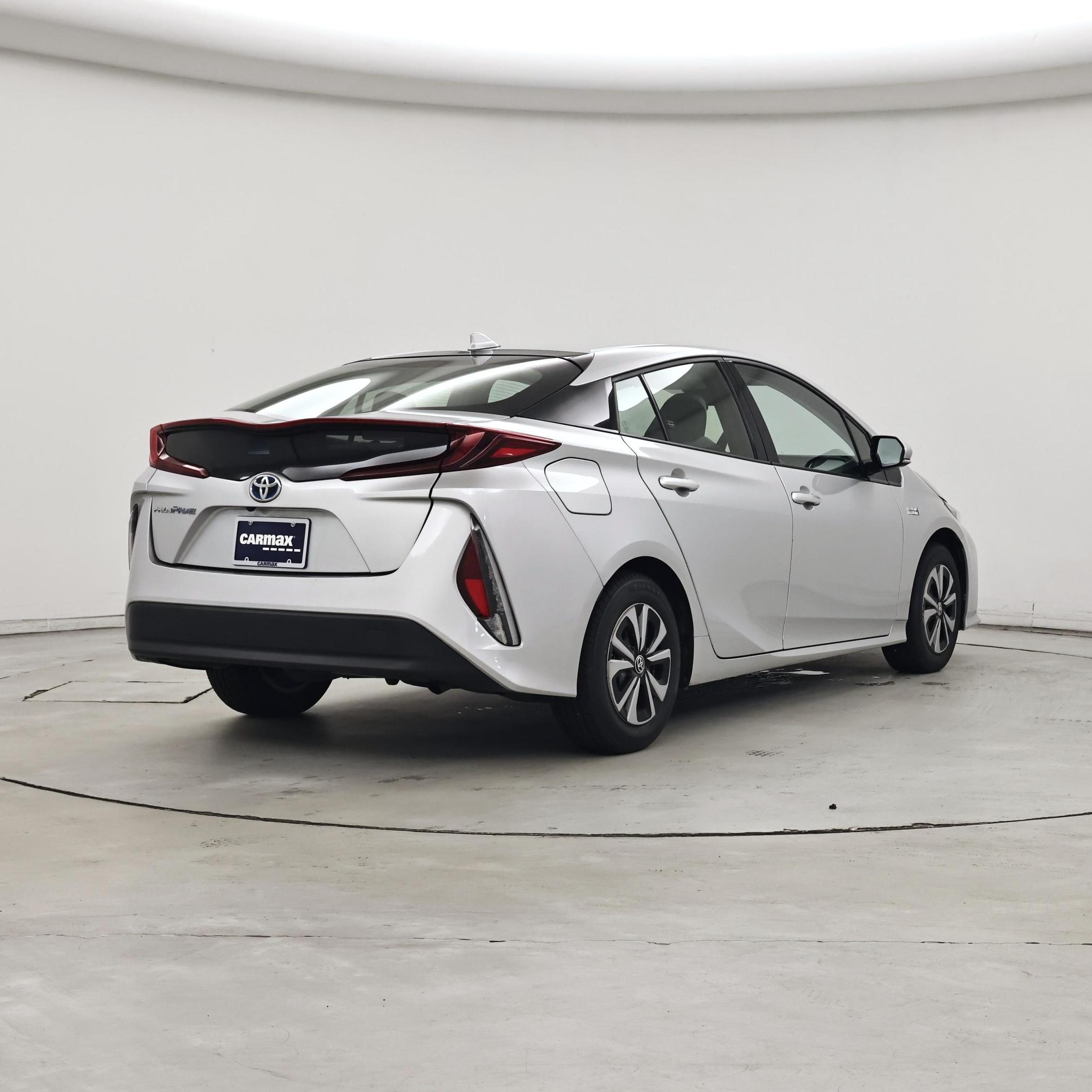 Thumbnail: 2018 Toyota Prius Prime - 8