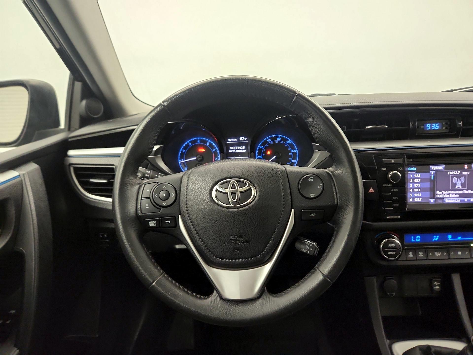 Thumbnail: 2015 Toyota Corolla - 10