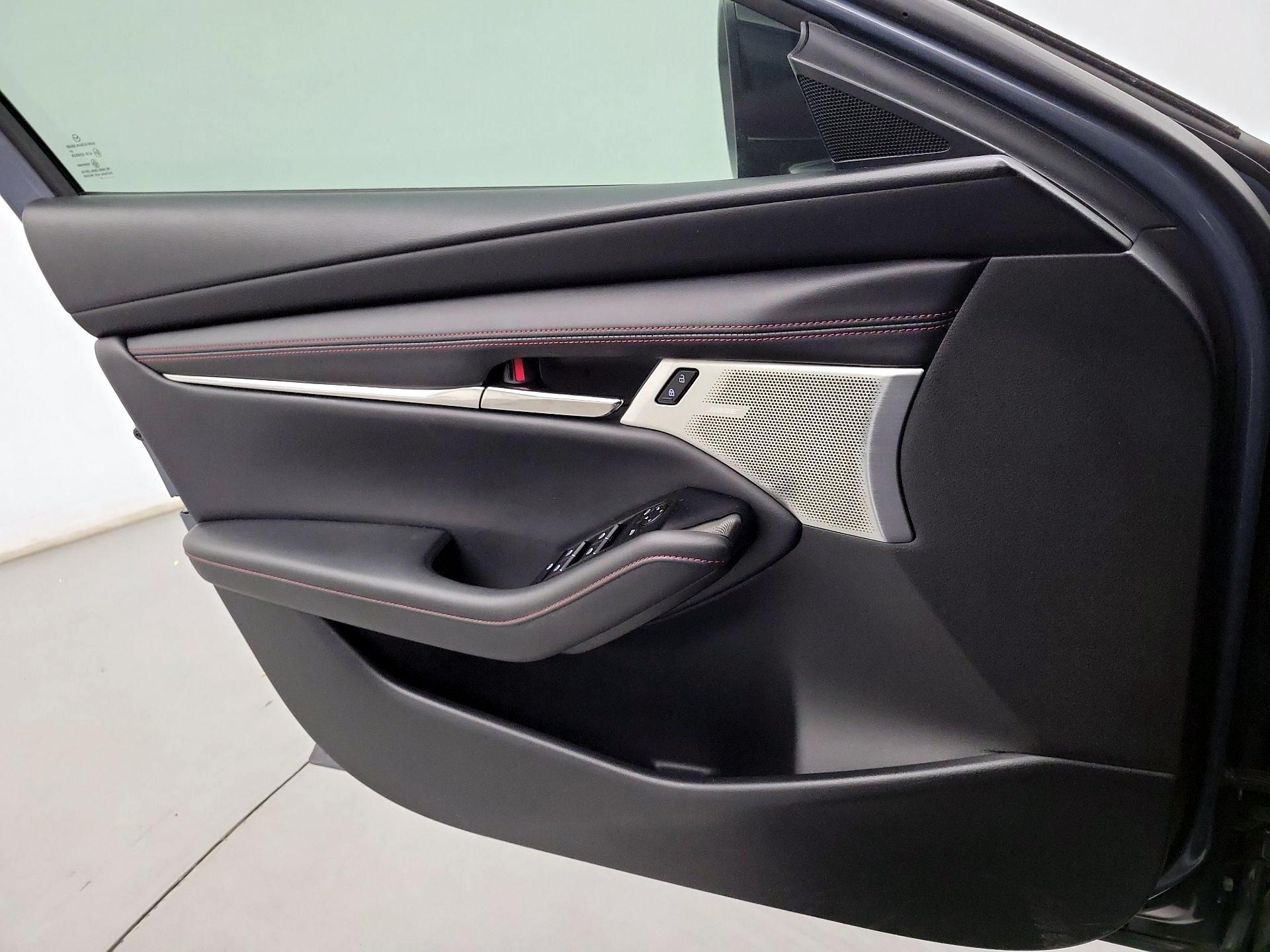 Thumbnail: 2023 Mazda Mazda3 - 10