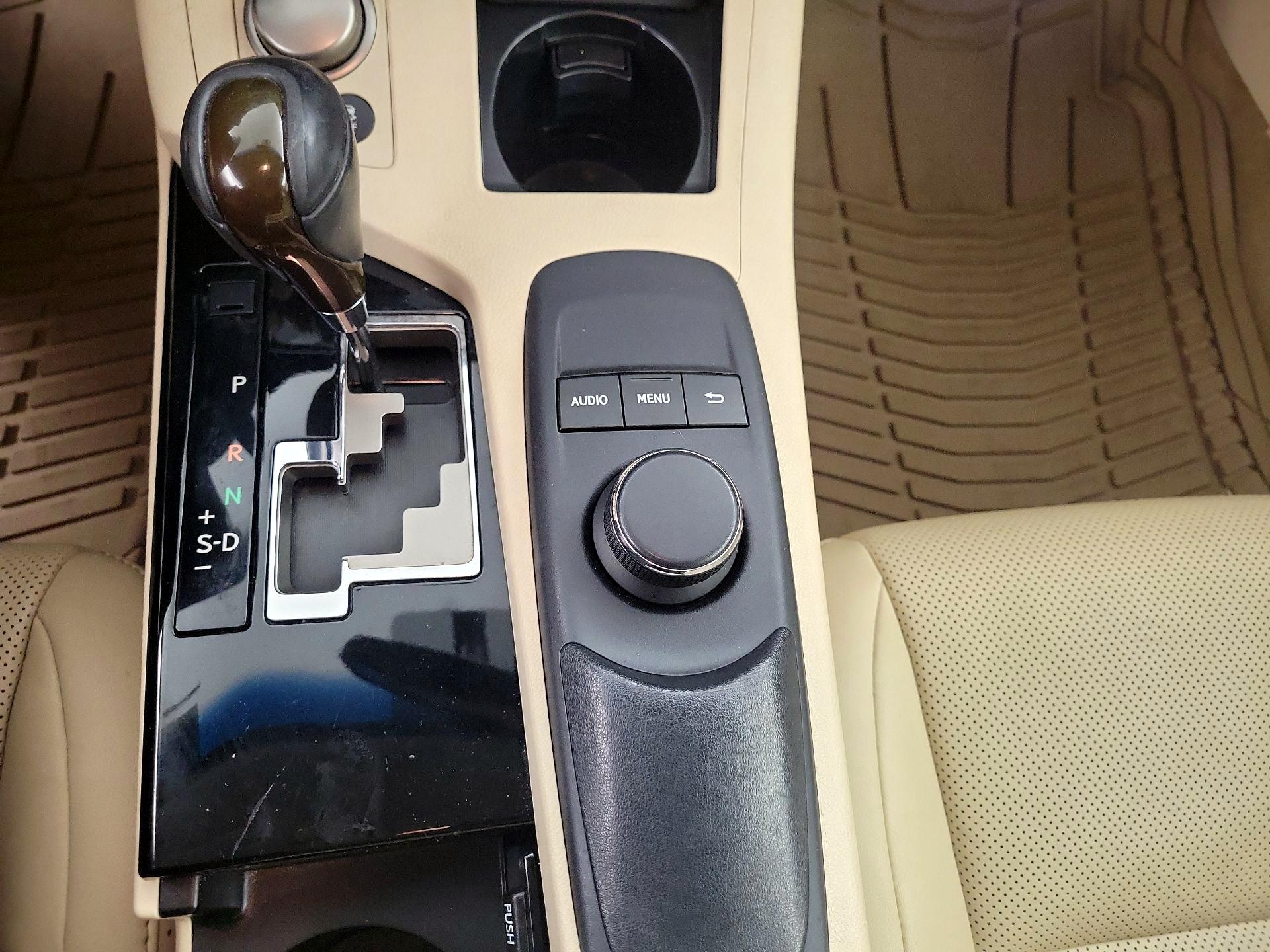 Thumbnail: 2014 Lexus ES - 15