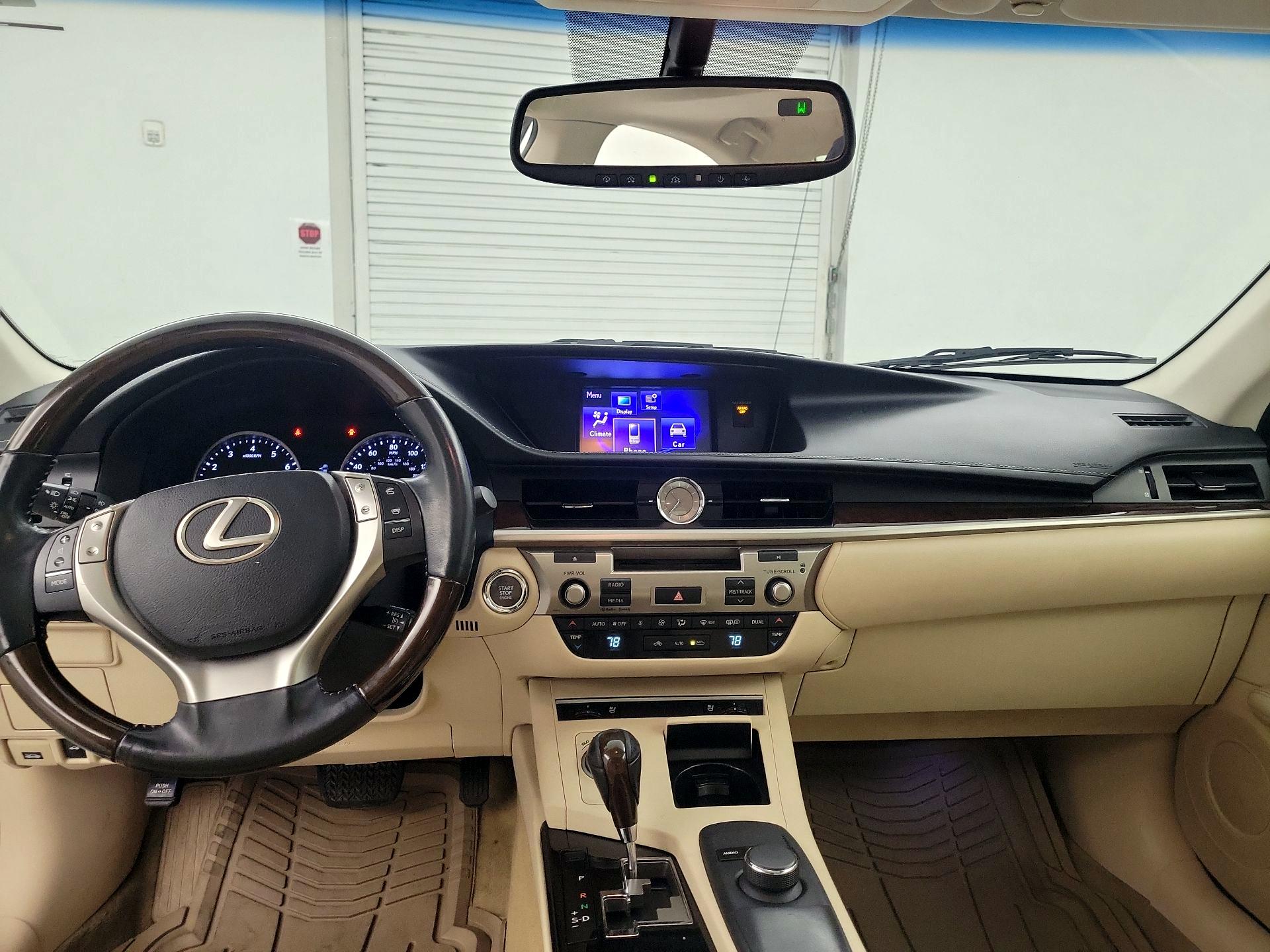 Thumbnail: 2014 Lexus ES - 8