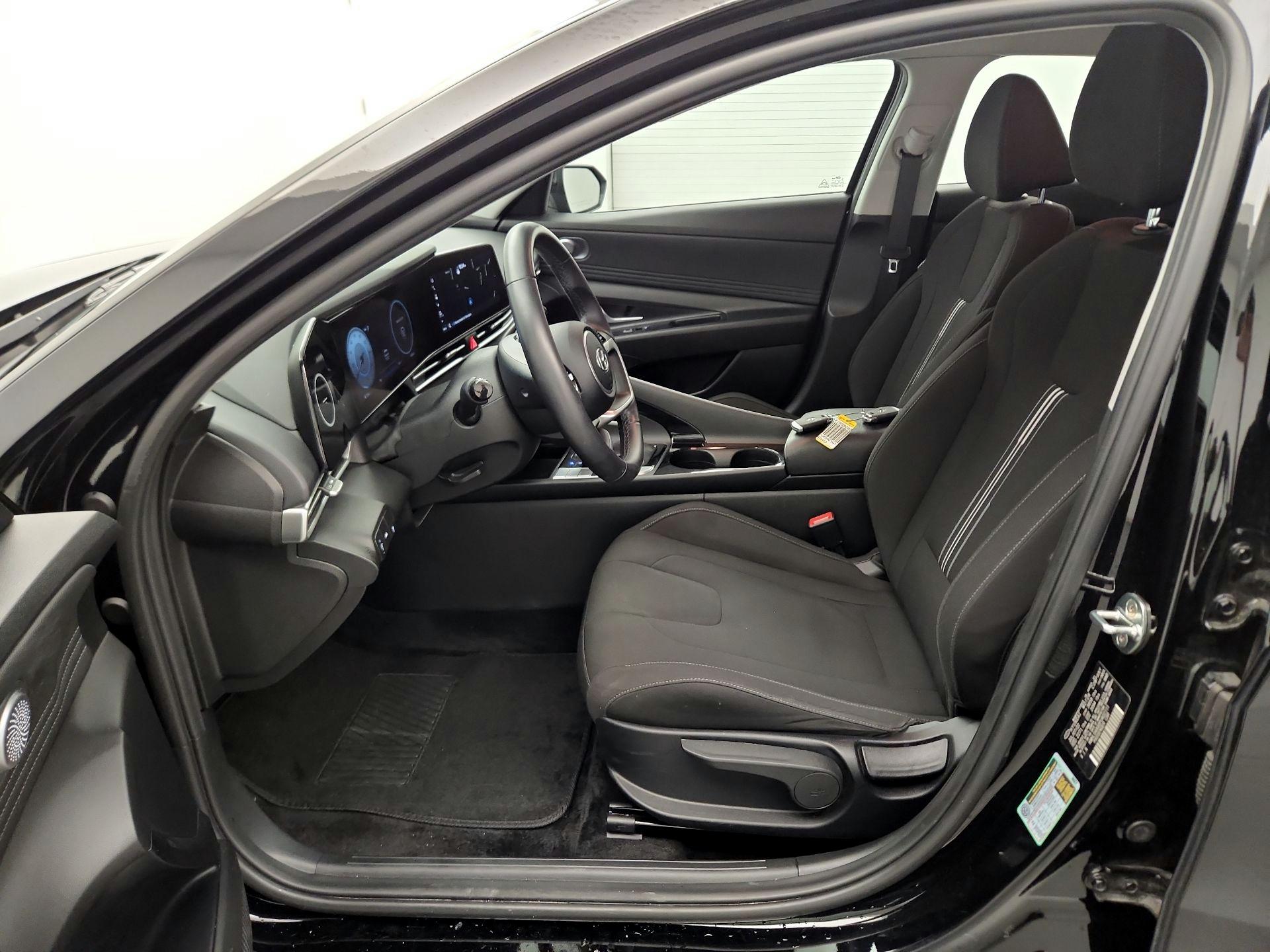 Thumbnail: 2023 Hyundai Elantra - 11