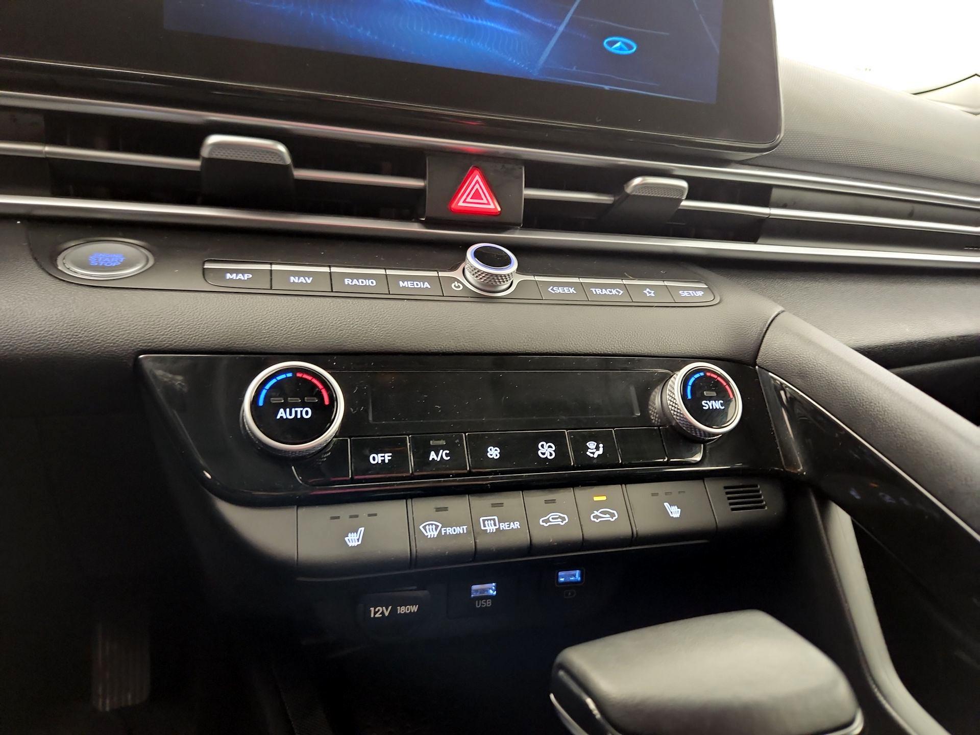 Thumbnail: 2023 Hyundai Elantra - 17