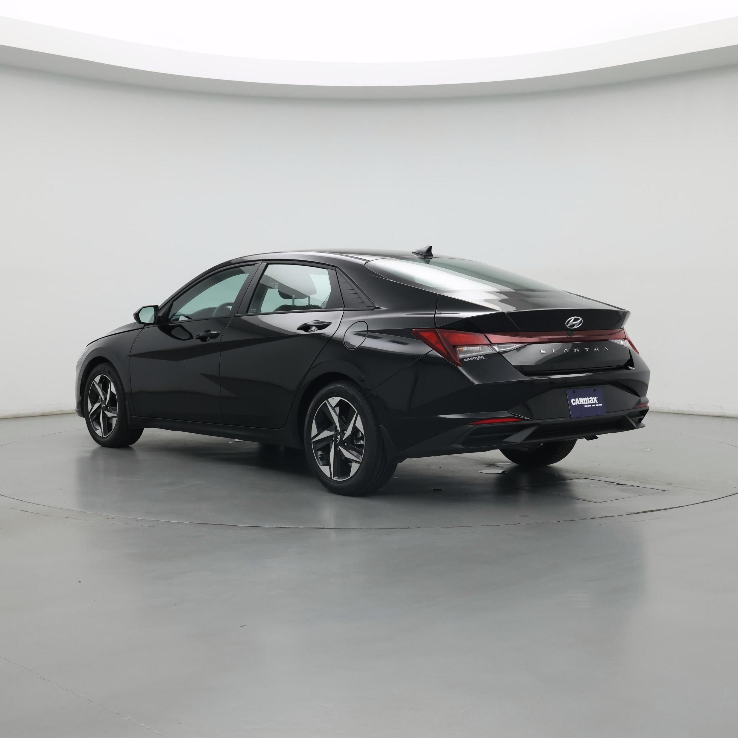 Thumbnail: 2023 Hyundai Elantra - 2