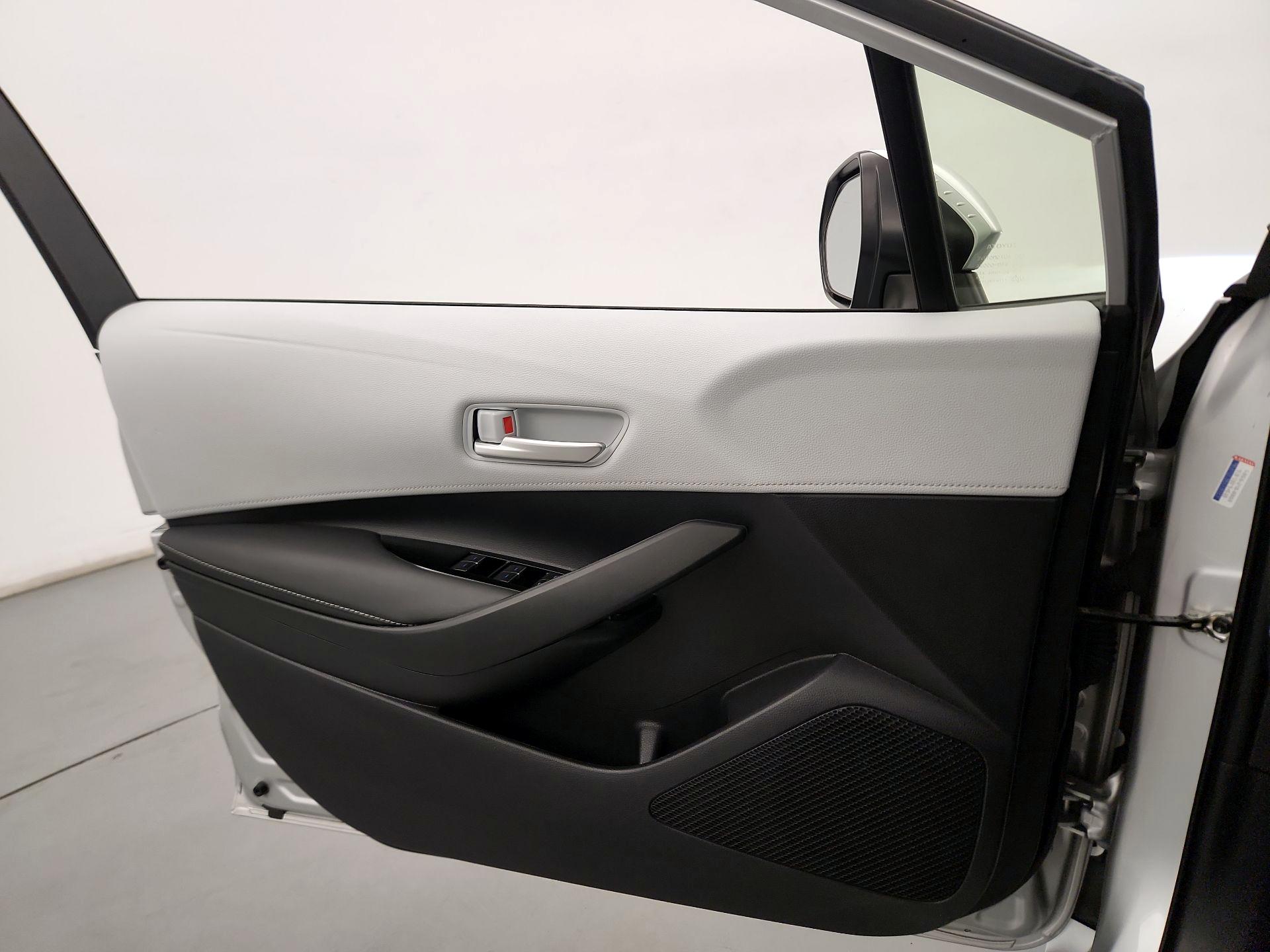 Thumbnail: 2022 Toyota Corolla - 12