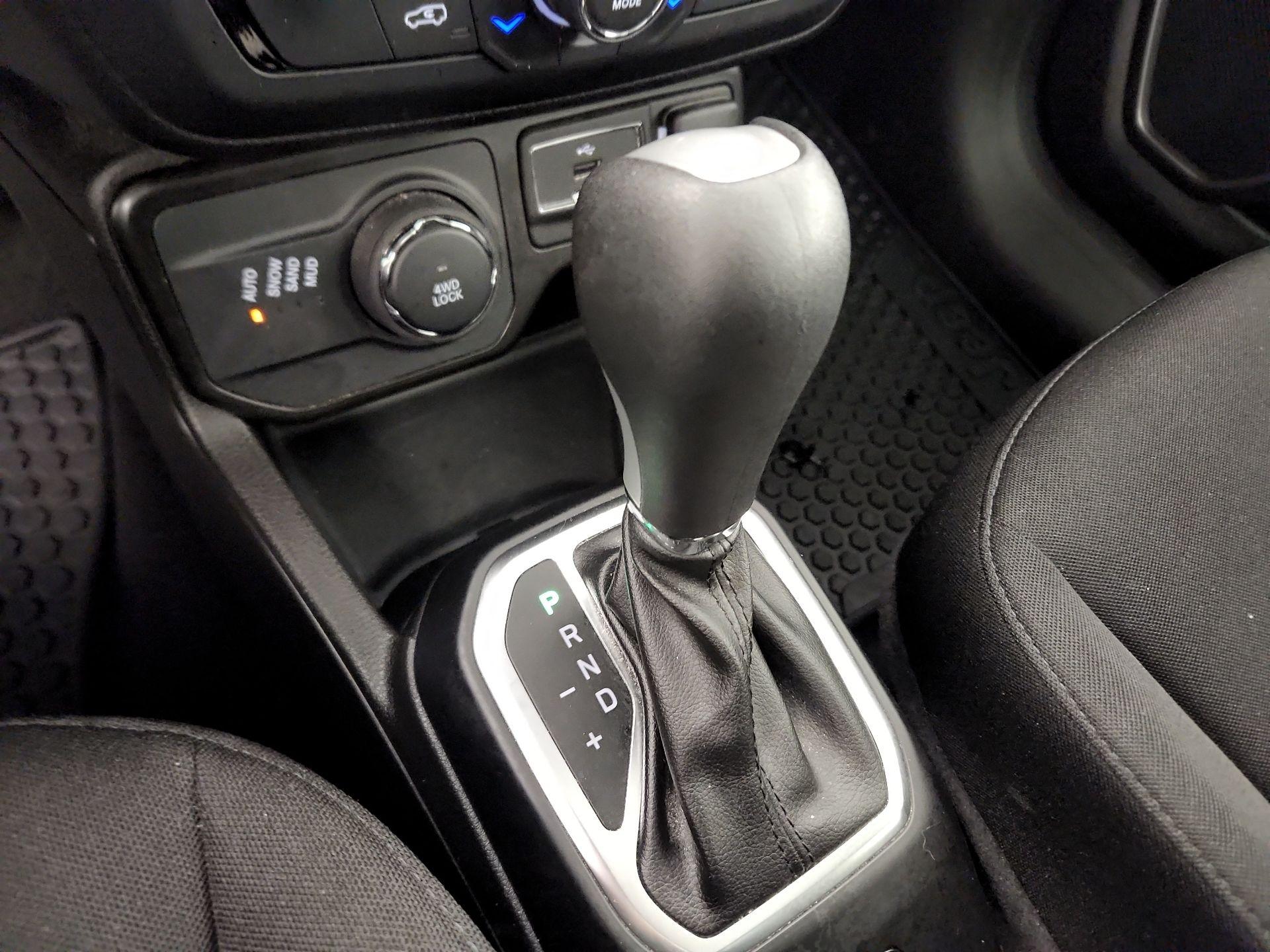 Thumbnail: 2023 Jeep Renegade - 18