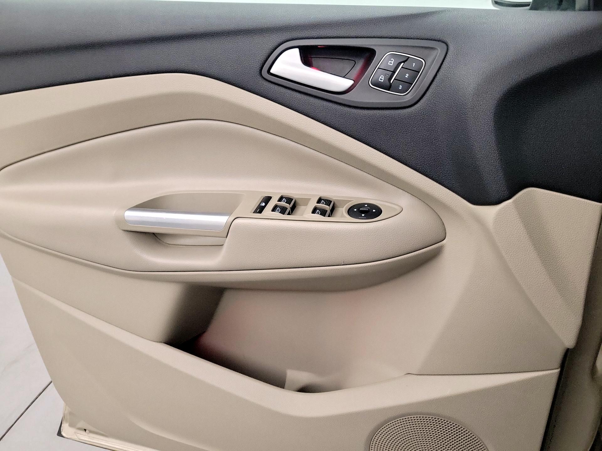 Thumbnail: 2017 Ford Escape - 10