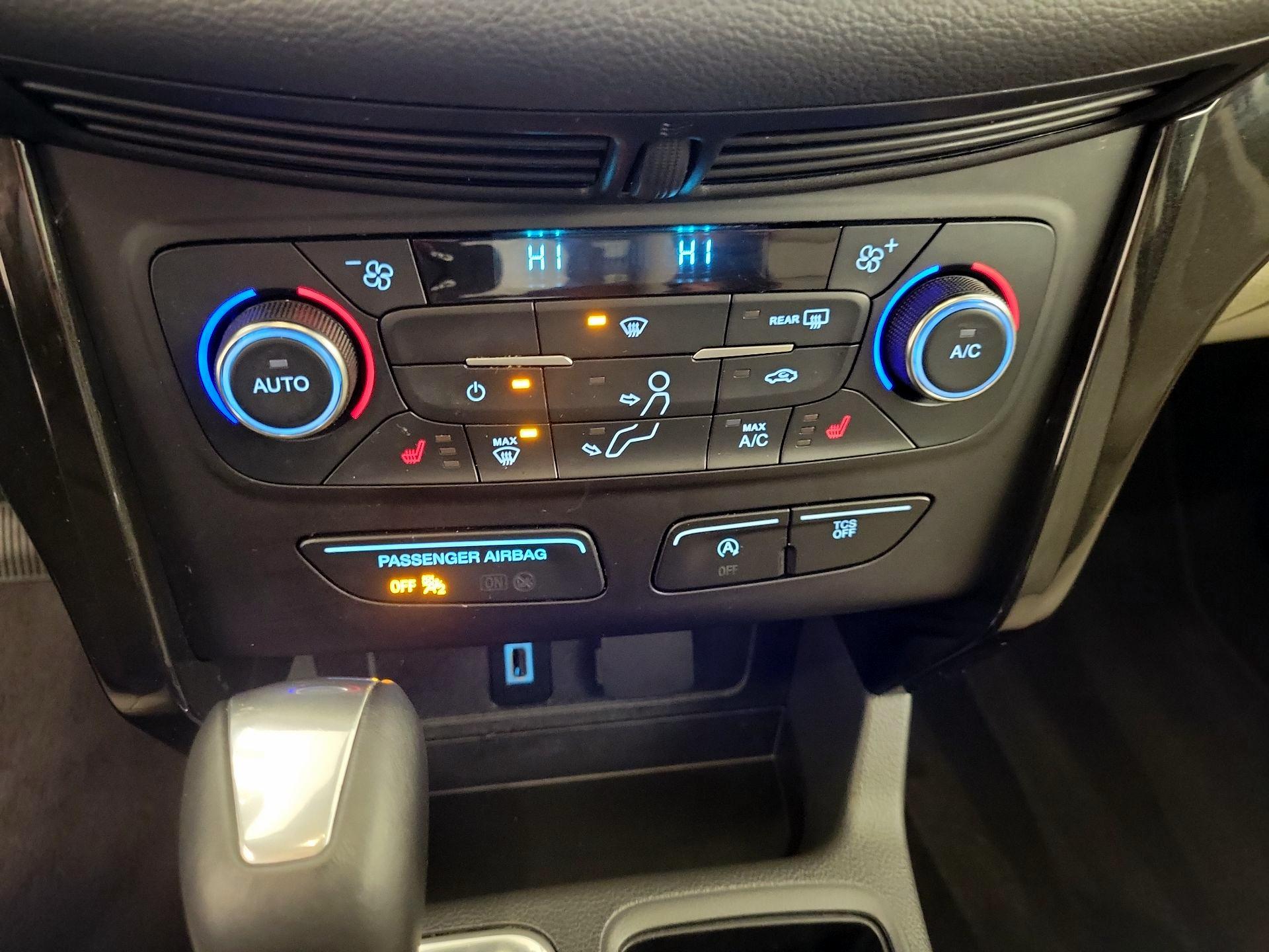 Thumbnail: 2017 Ford Escape - 15