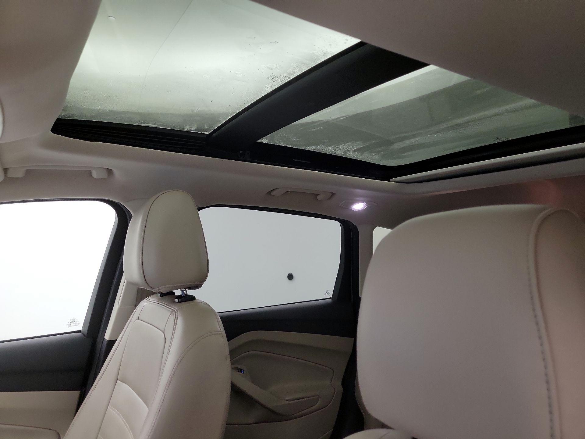 Thumbnail: 2017 Ford Escape - 18