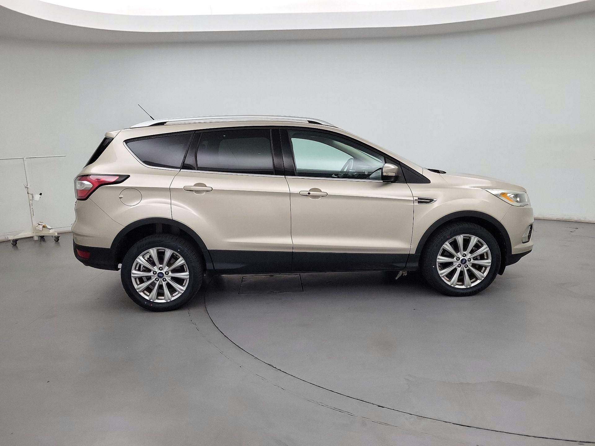 Thumbnail: 2017 Ford Escape - 4