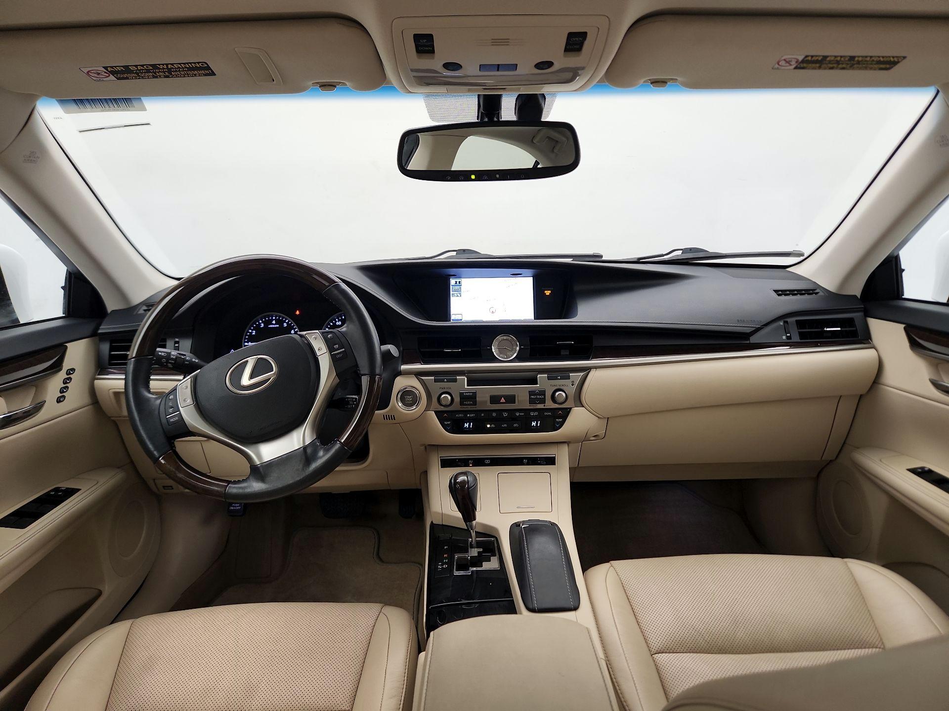 Thumbnail: 2014 Lexus ES - 9