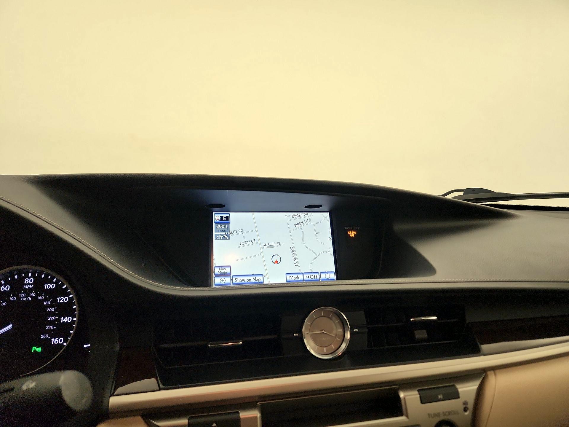 Thumbnail: 2014 Lexus ES - 14