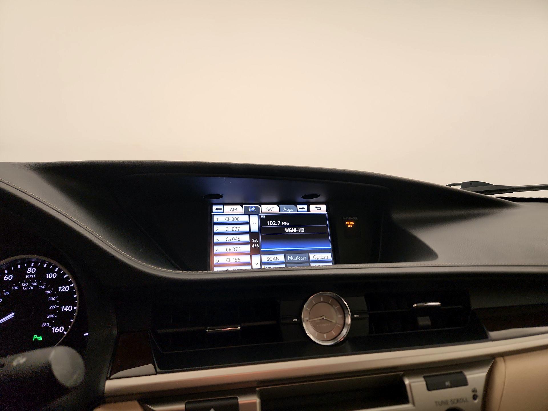 Thumbnail: 2014 Lexus ES - 16