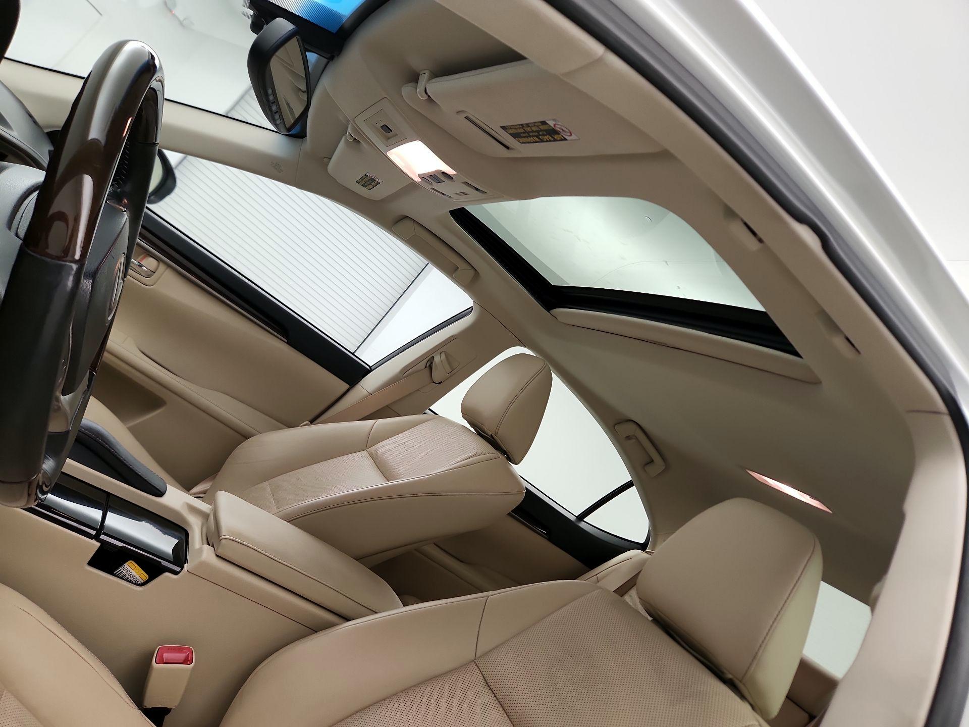 Thumbnail: 2014 Lexus ES - 20