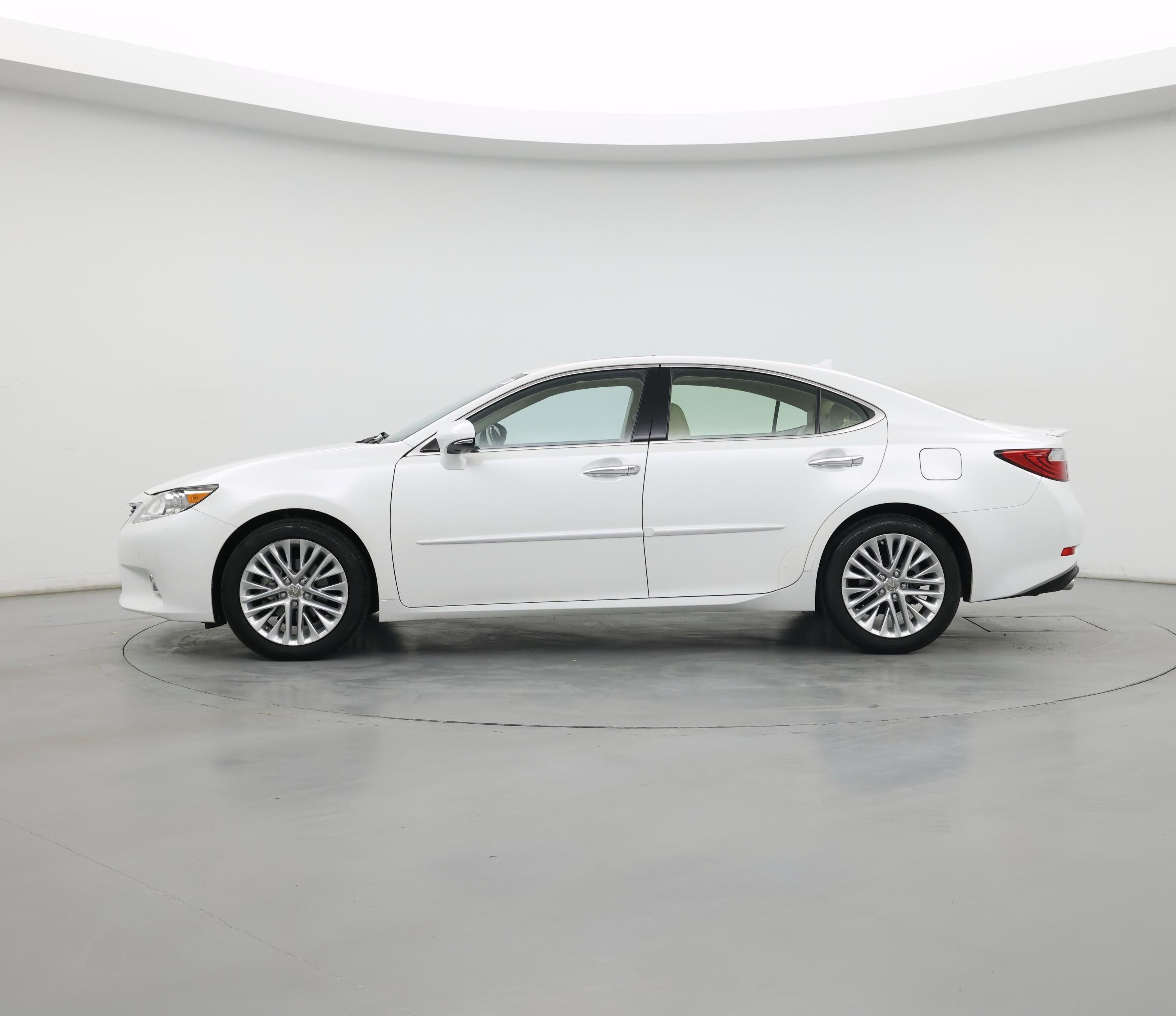 Thumbnail: 2014 Lexus ES - 3