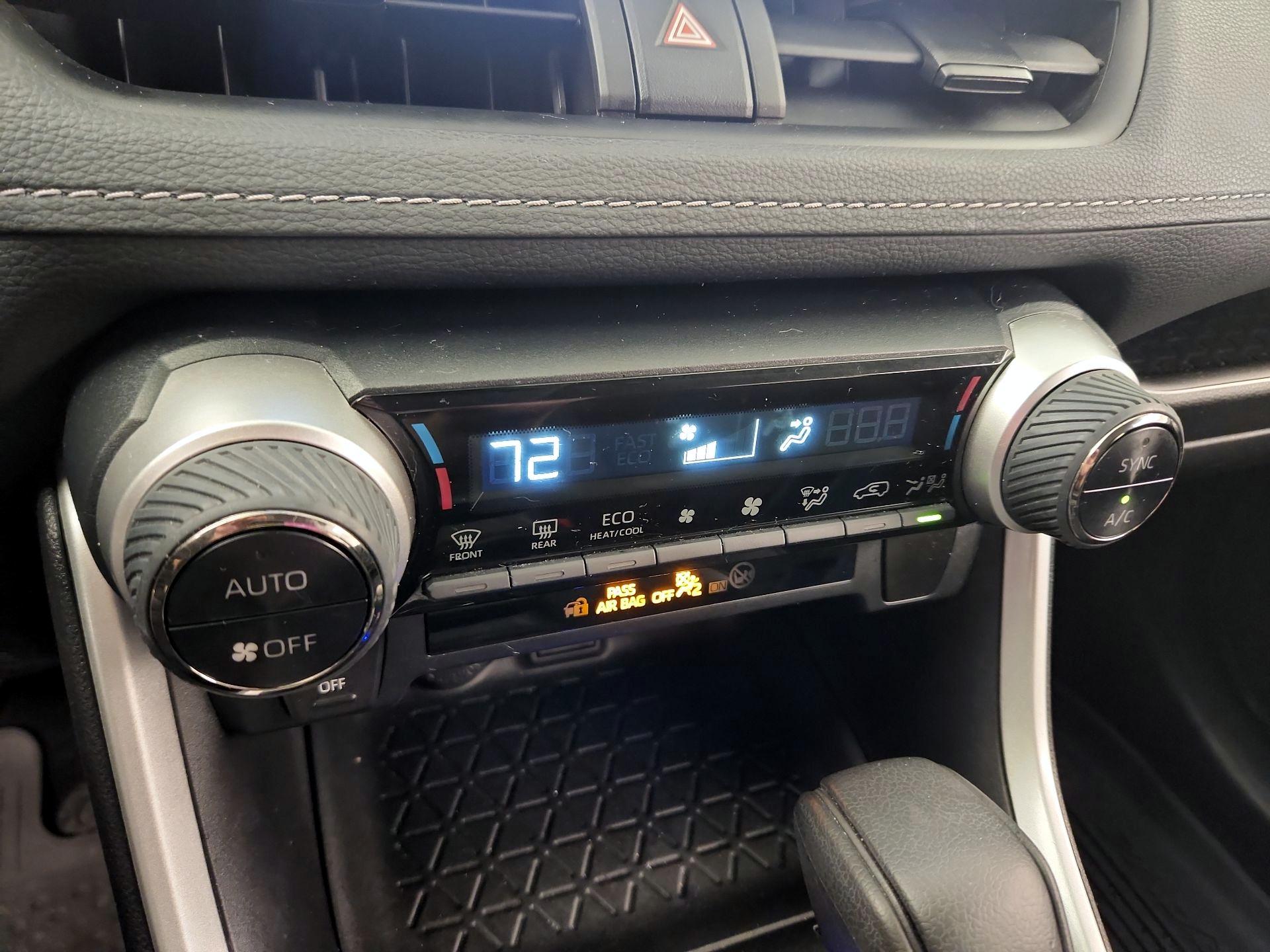 Thumbnail: 2024 Toyota RAV4 - 14