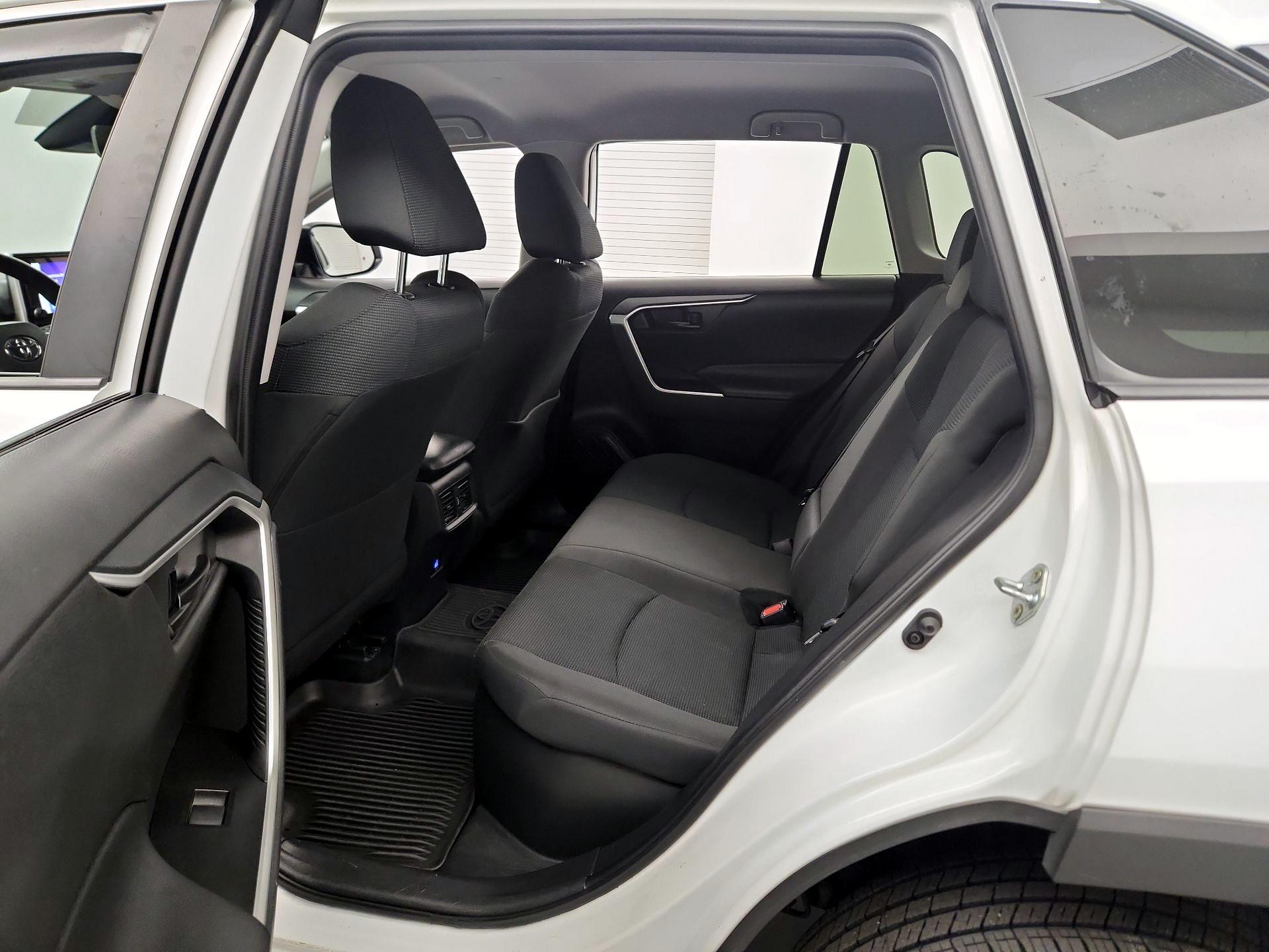 Thumbnail: 2024 Toyota RAV4 - 17