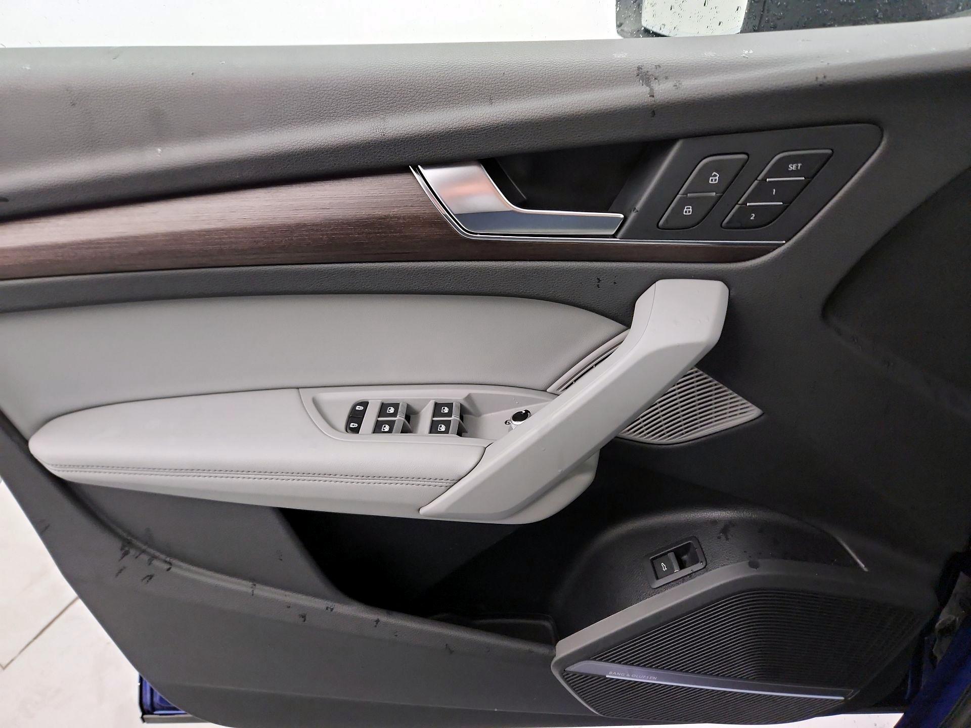 Thumbnail: 2023 Audi Q5 - 10