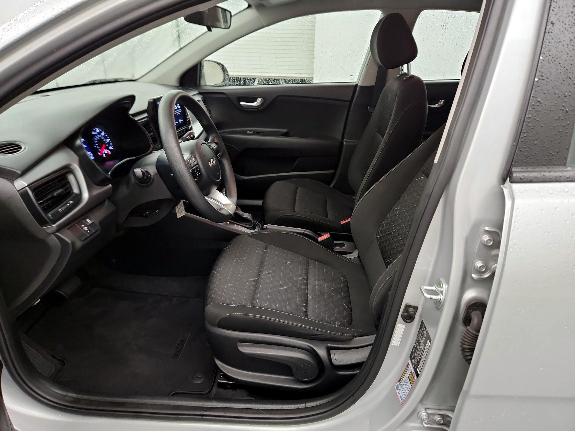 Thumbnail: 2022 Kia Rio - 9