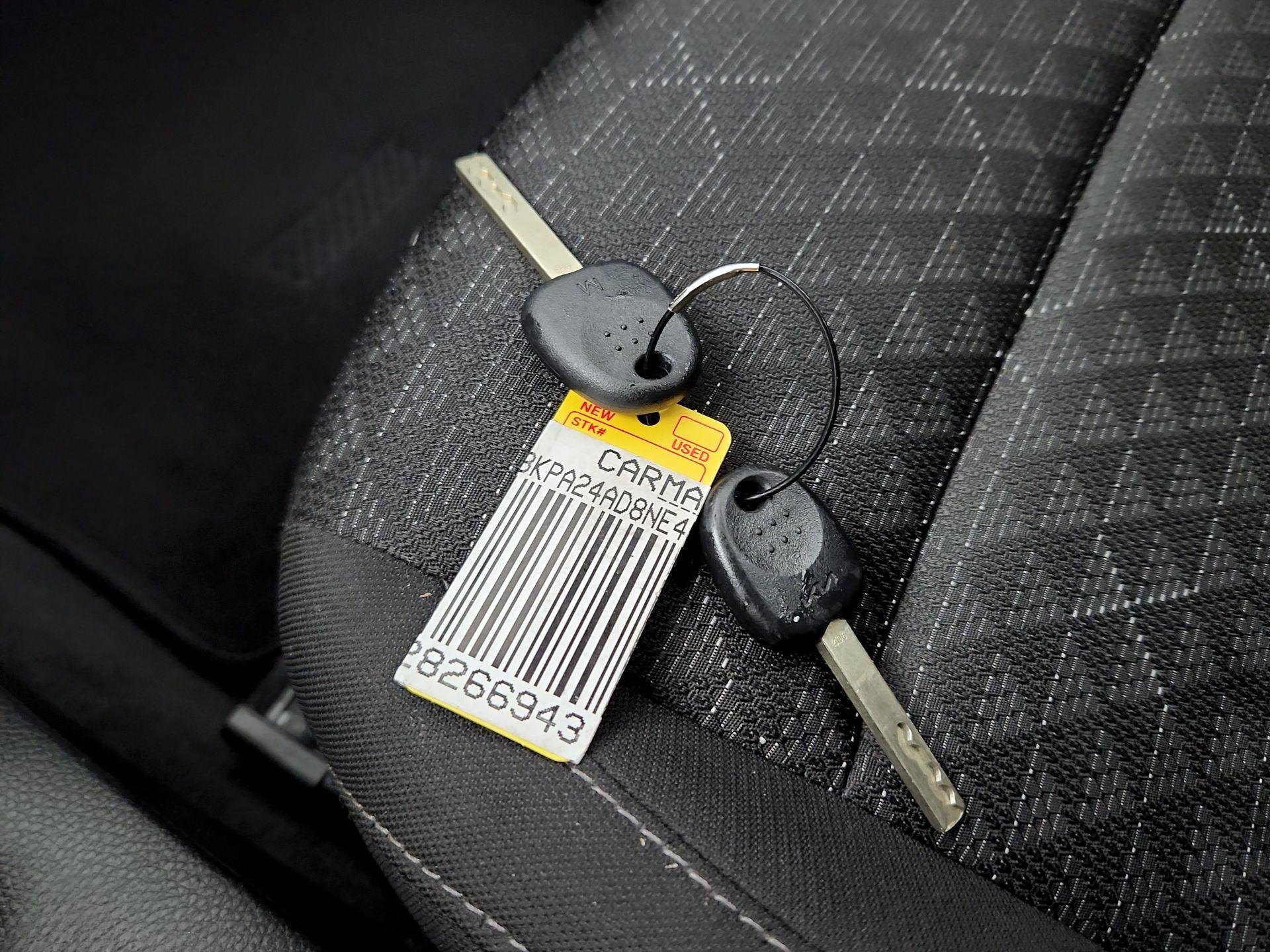 Thumbnail: 2022 Kia Rio - 20