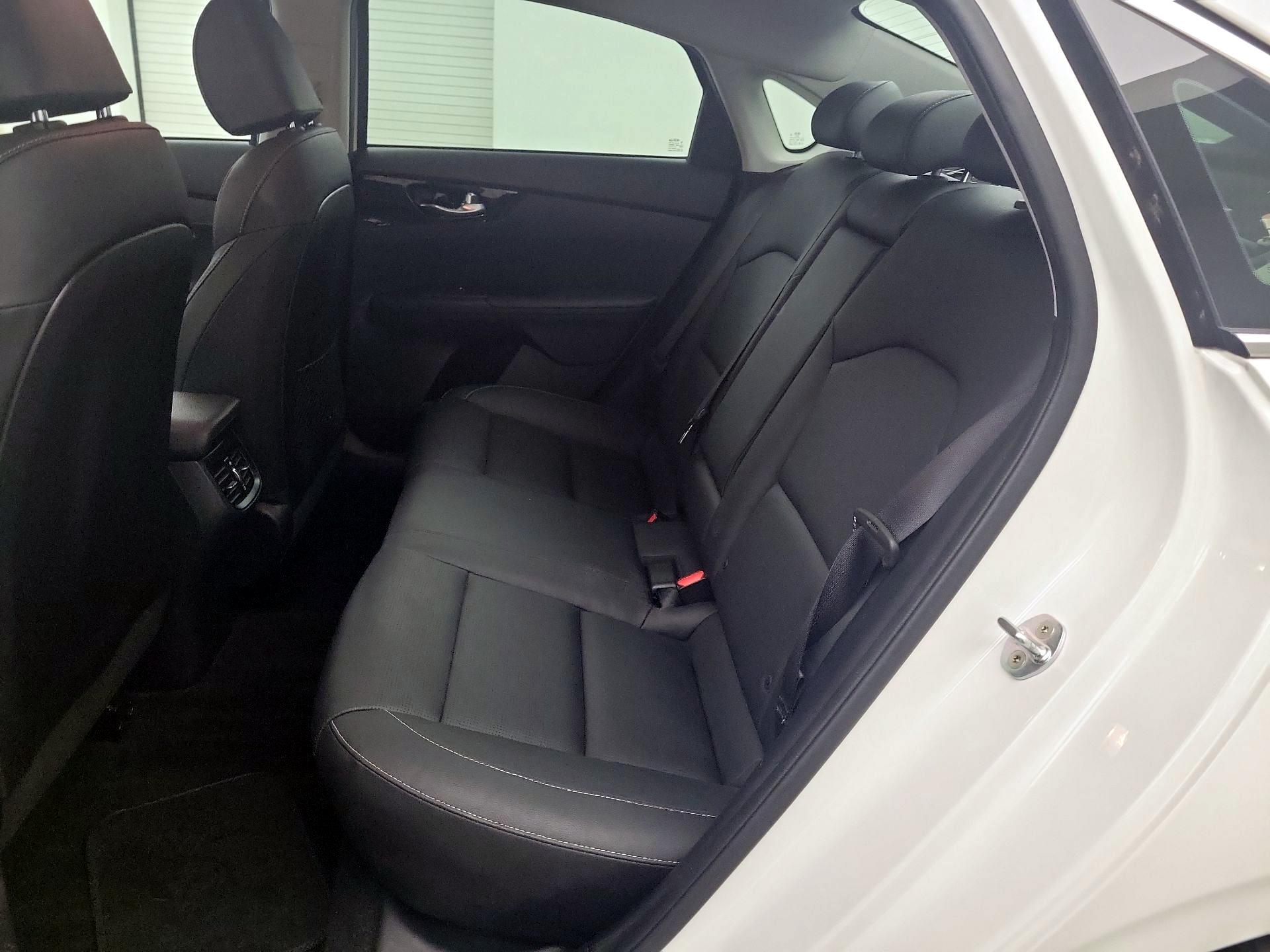 Thumbnail: 2020 Kia Forte - 17