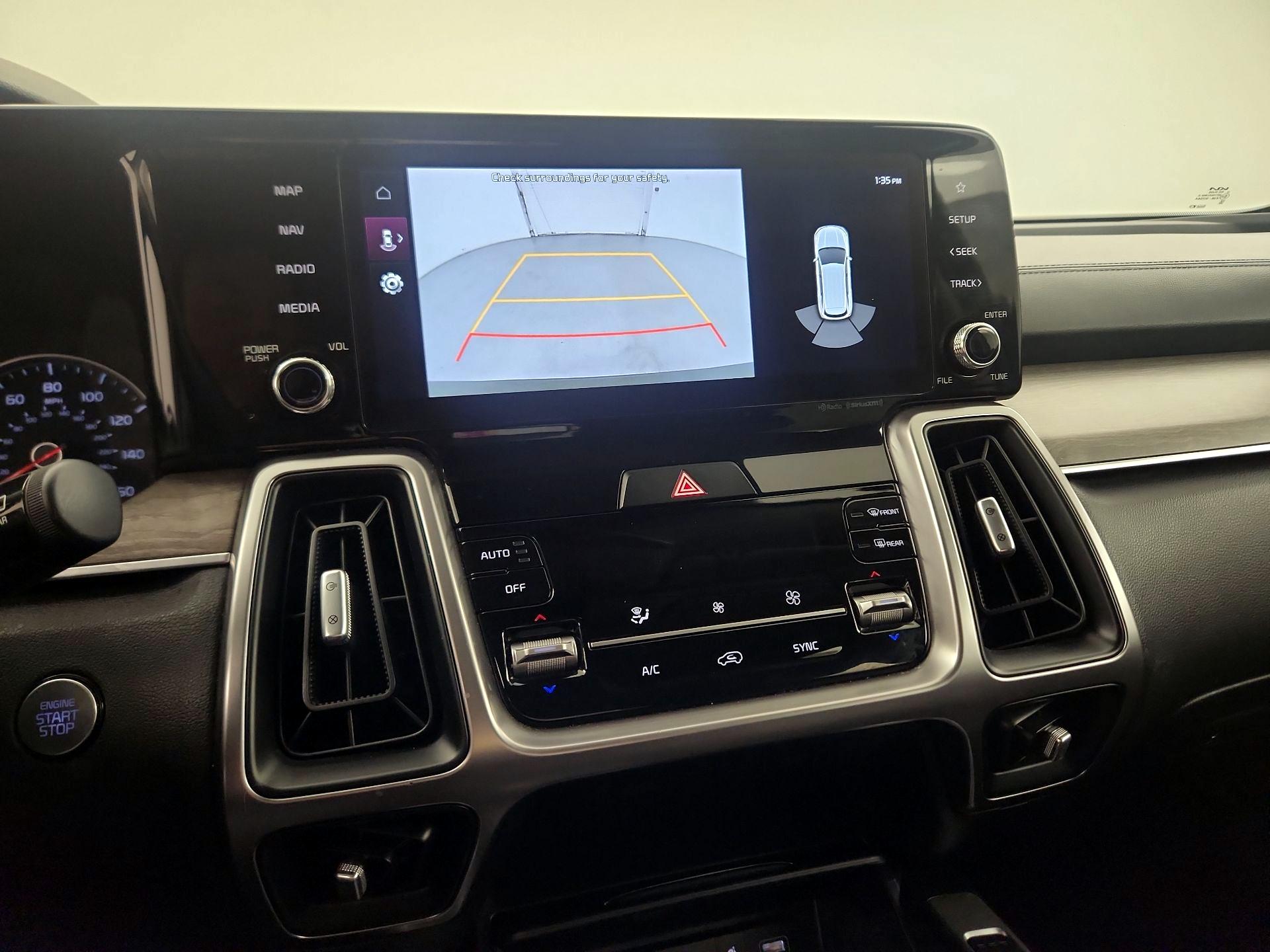 Thumbnail: 2023 Kia Sorento - 12