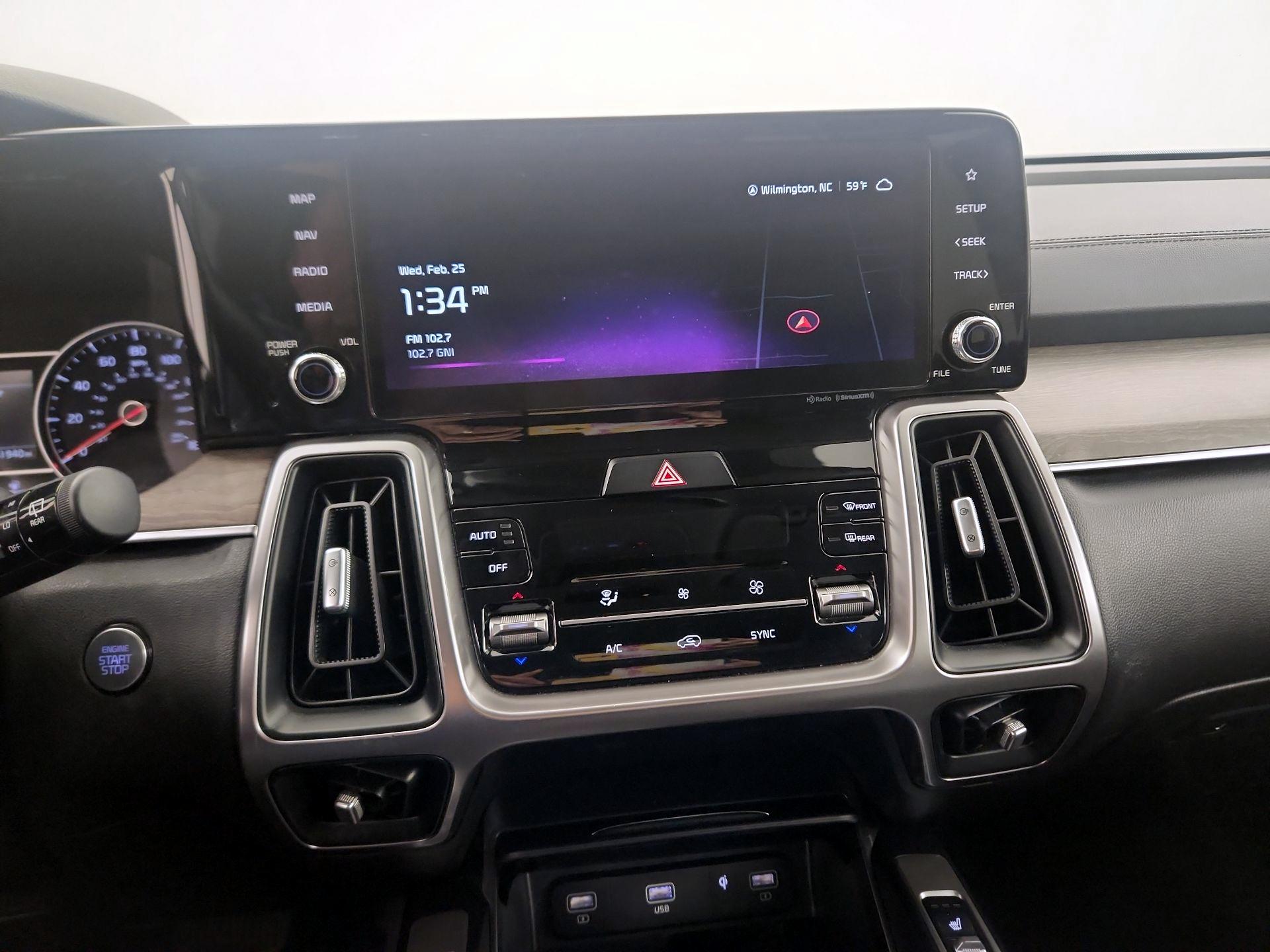 Thumbnail: 2023 Kia Sorento - 13