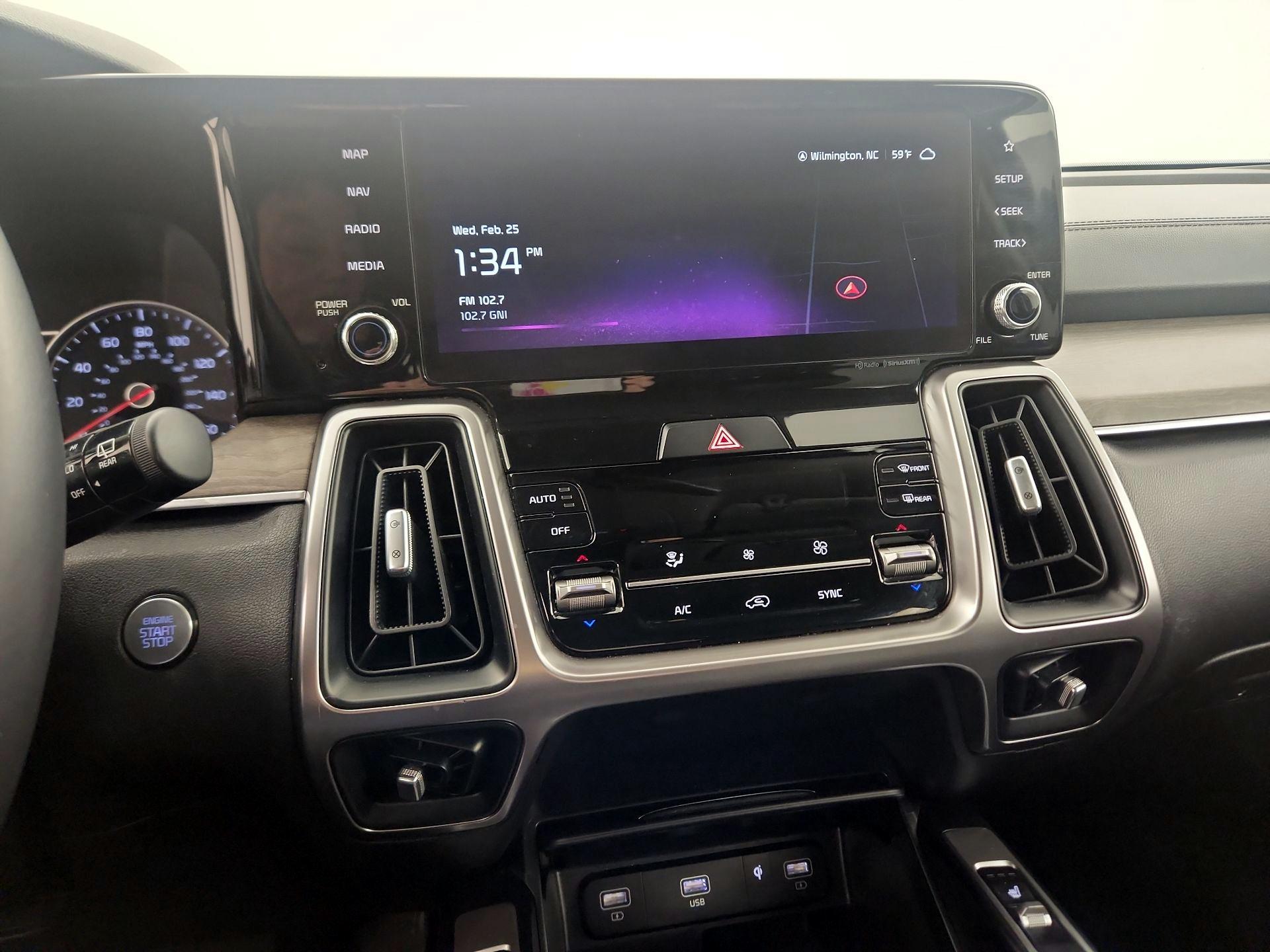 Thumbnail: 2023 Kia Sorento - 14