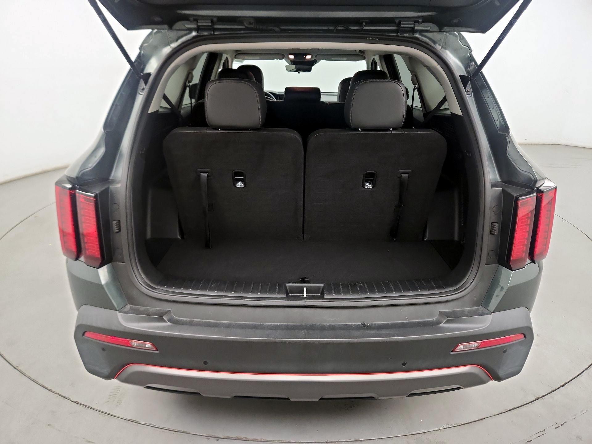 Thumbnail: 2023 Kia Sorento - 19