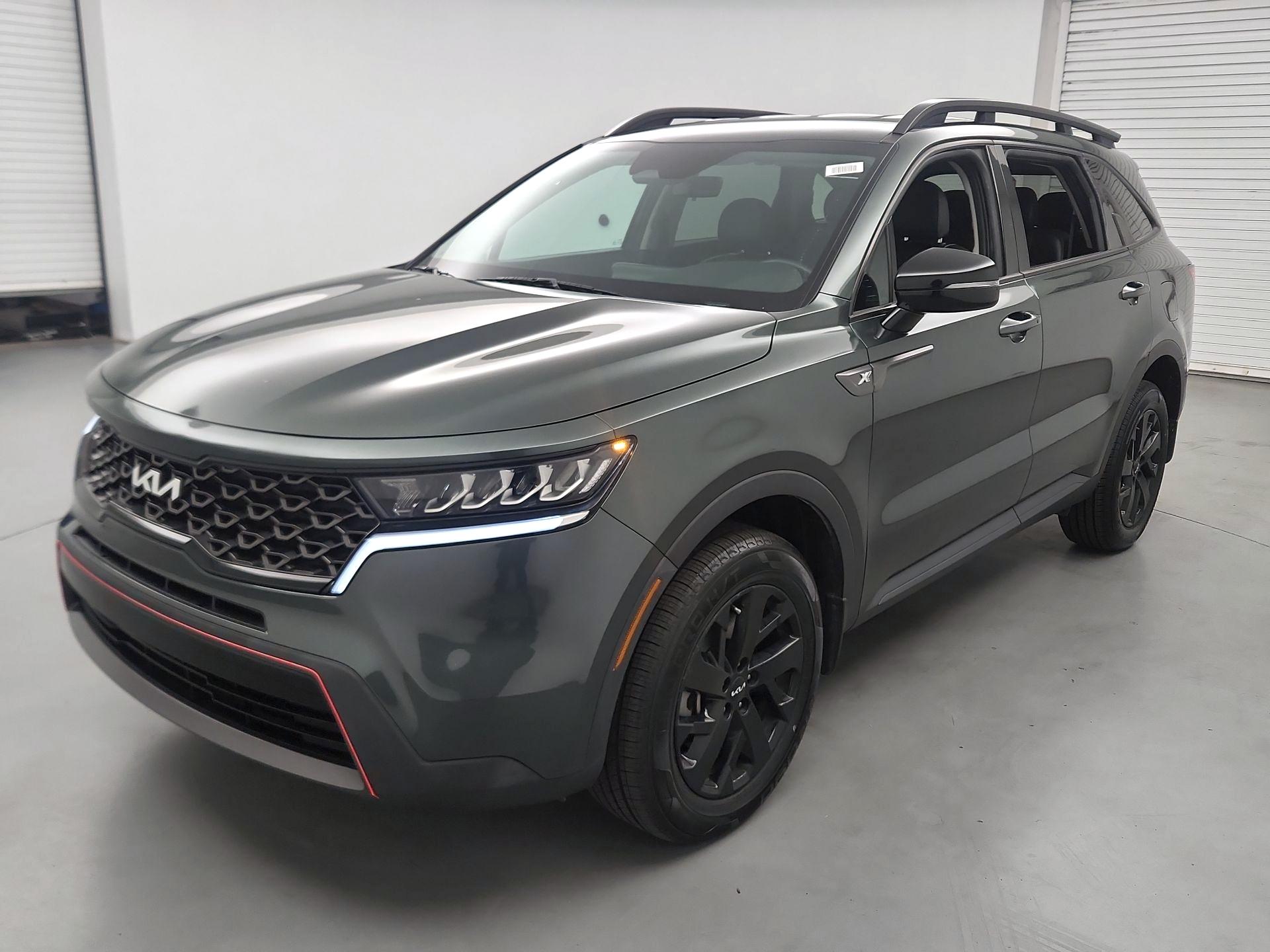 Thumbnail: 2023 Kia Sorento - 3