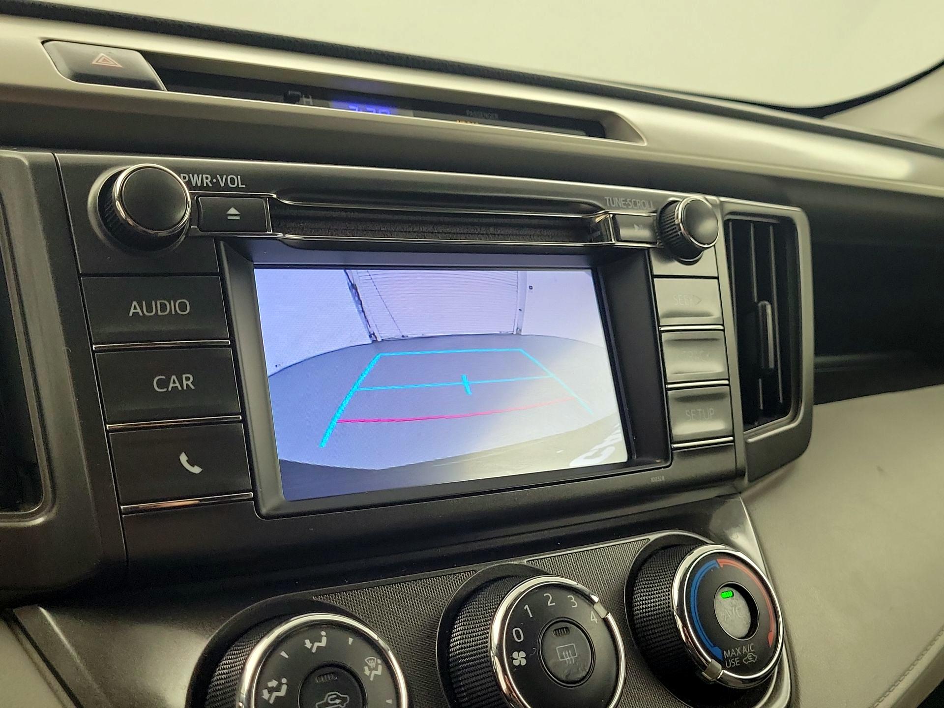 Thumbnail: 2015 Toyota RAV4 - 12