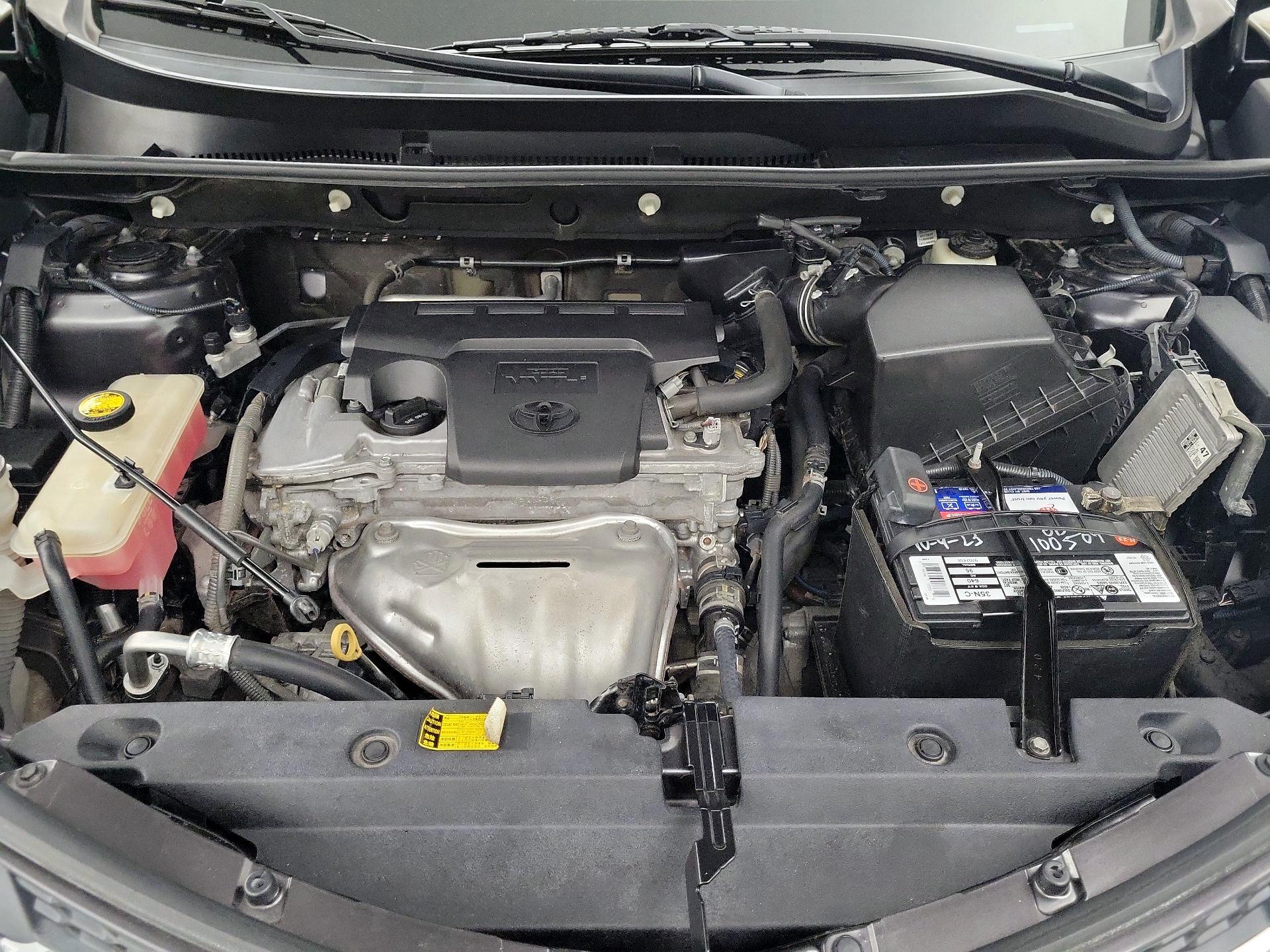 Thumbnail: 2015 Toyota RAV4 - 19