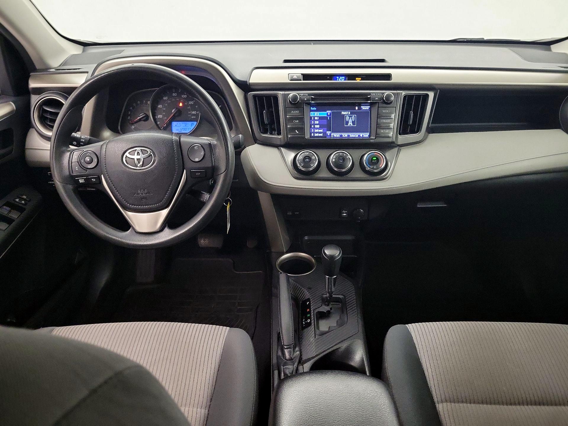 Thumbnail: 2015 Toyota RAV4 - 8