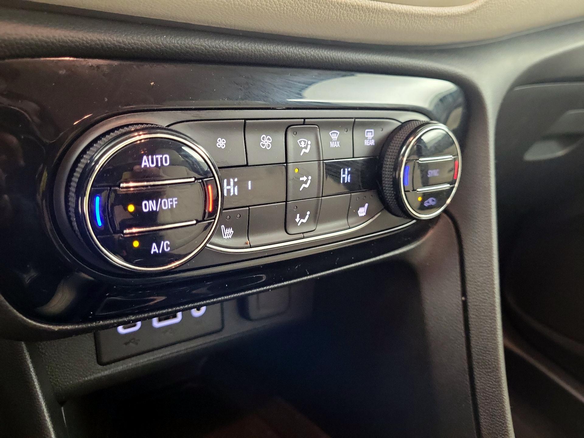 Thumbnail: 2020 Buick Encore GX - 14