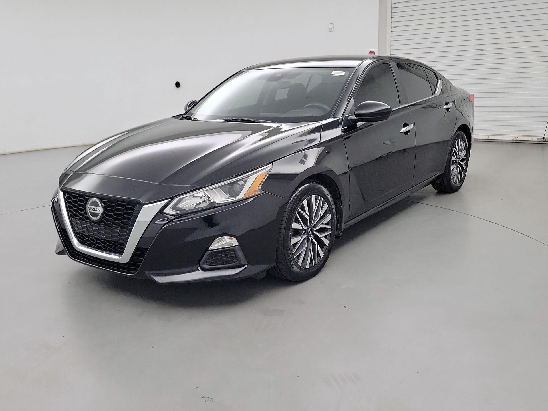 Thumbnail: 2021 Nissan Altima - 3