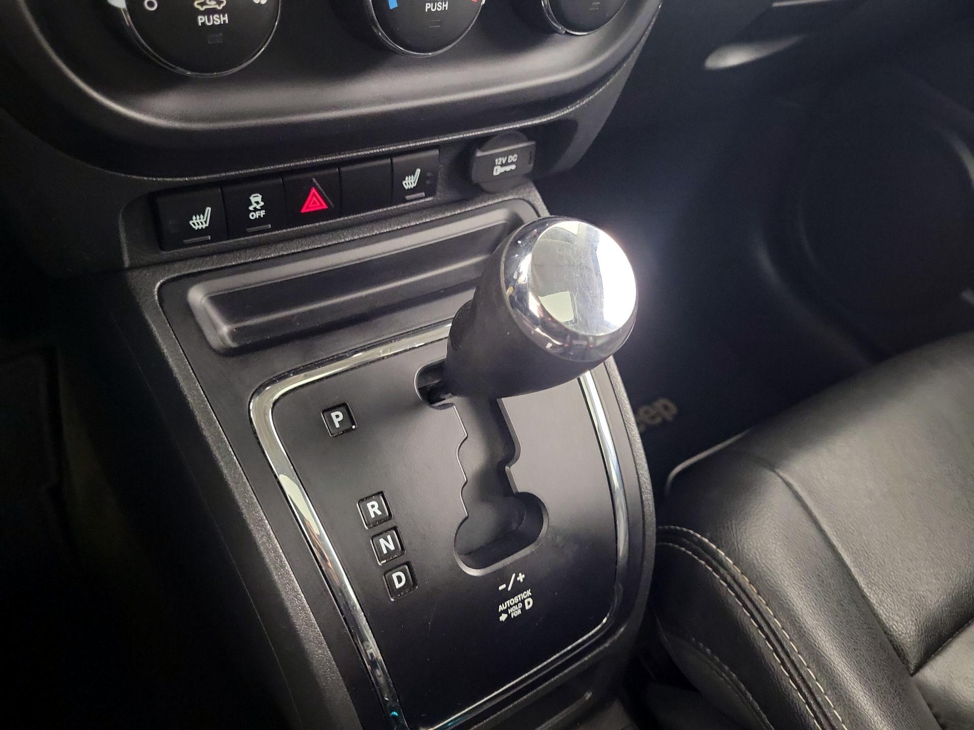 Thumbnail: 2016 Jeep Patriot - 14