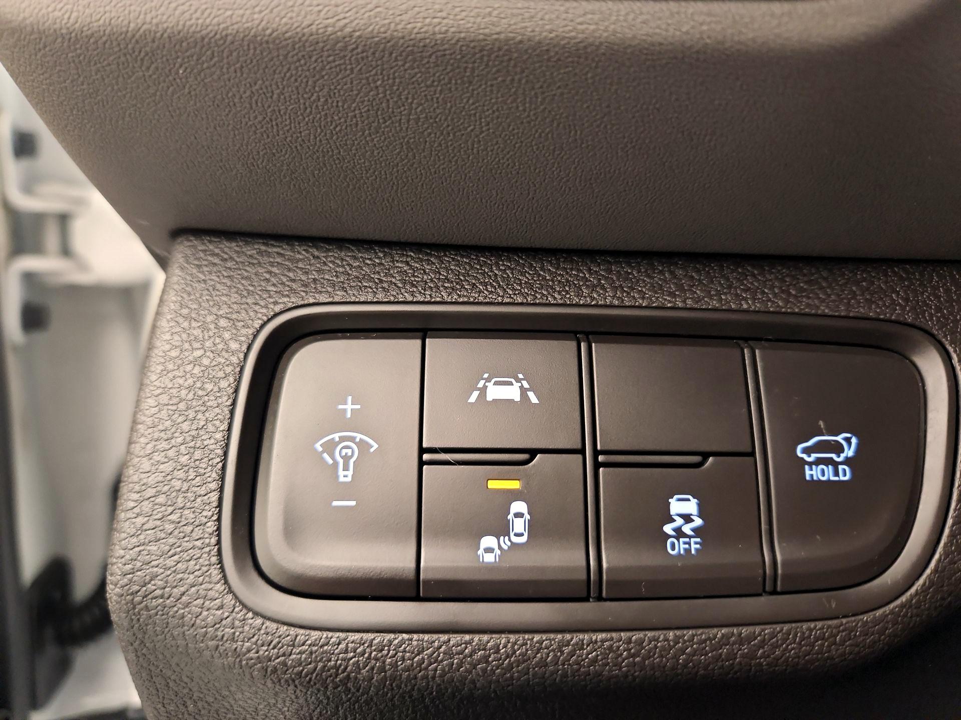 Thumbnail: 2020 Hyundai Santa Fe - 11