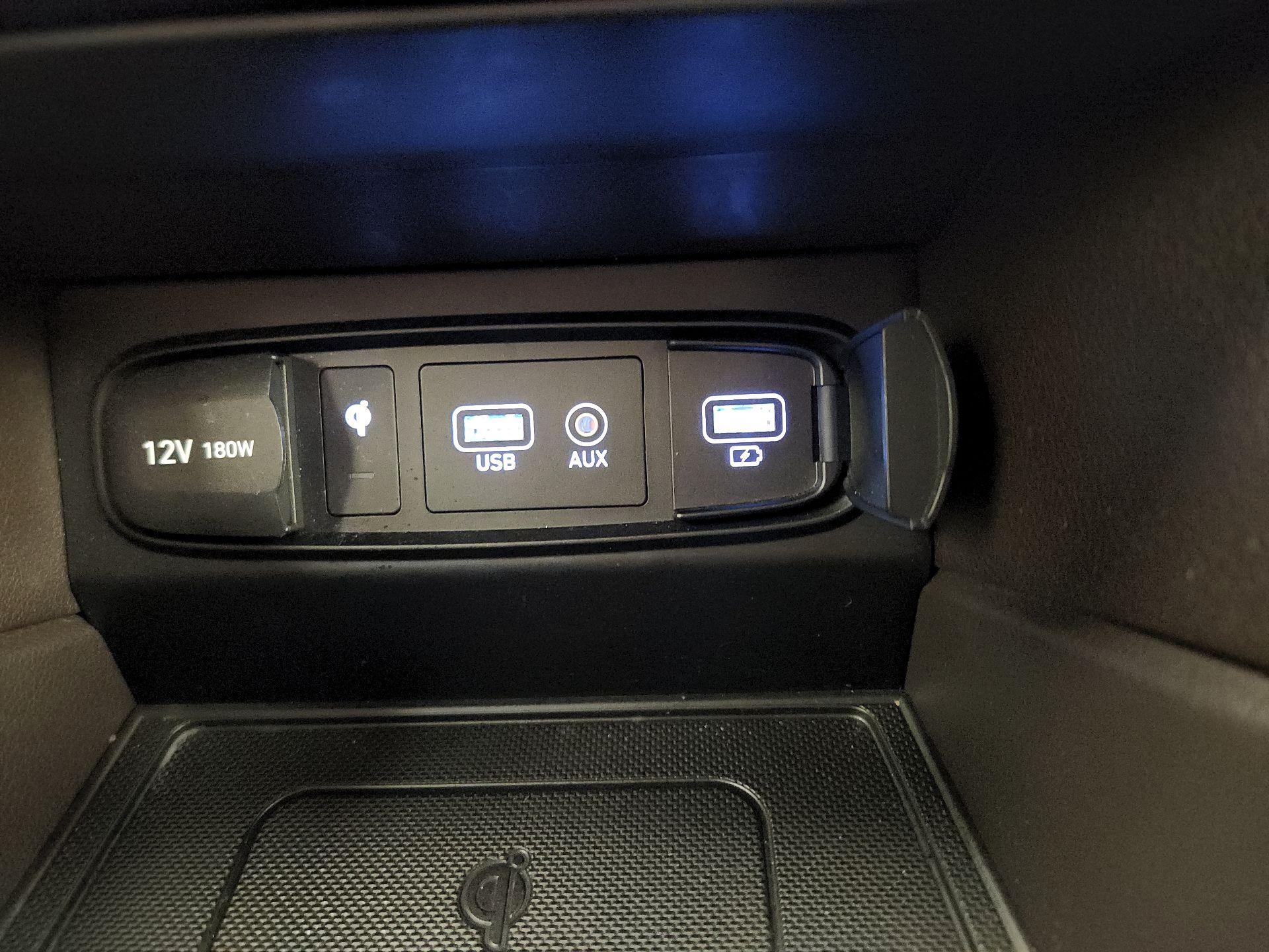 Thumbnail: 2020 Hyundai Santa Fe - 16