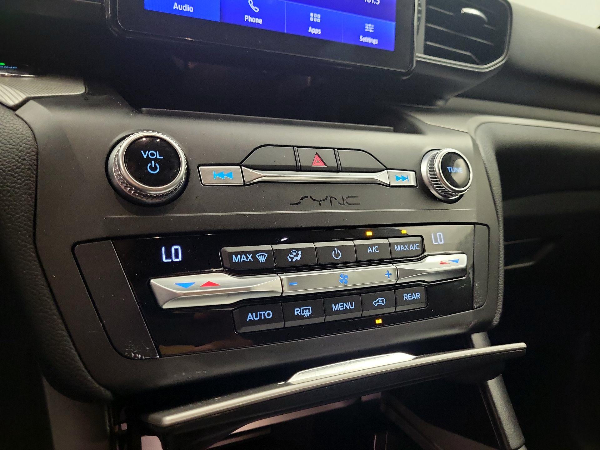 Thumbnail: 2020 Ford Explorer - 16