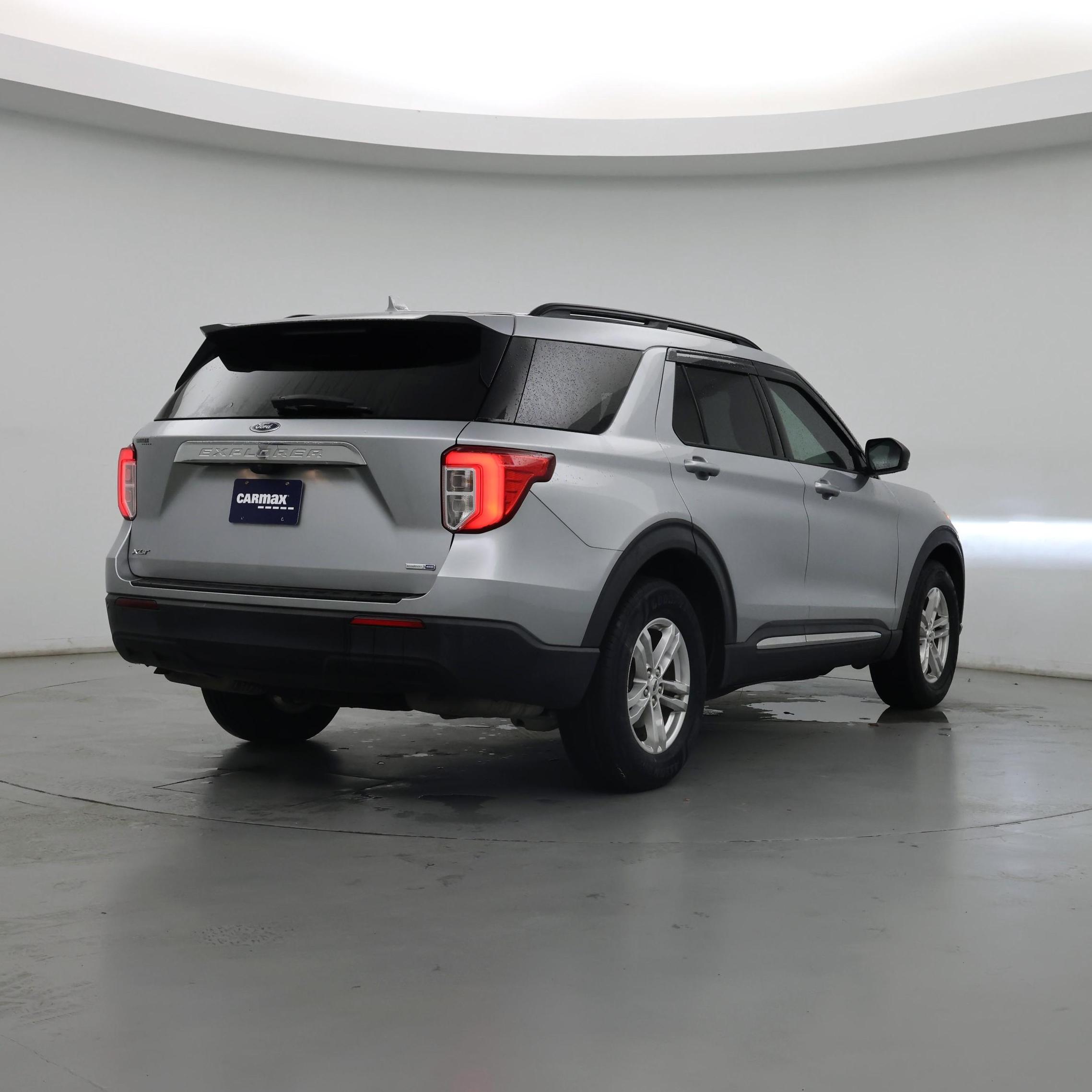 Thumbnail: 2020 Ford Explorer - 8