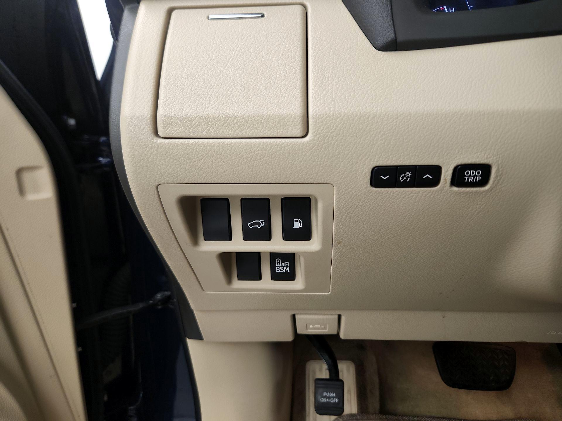 Thumbnail: 2014 Lexus RX - 11