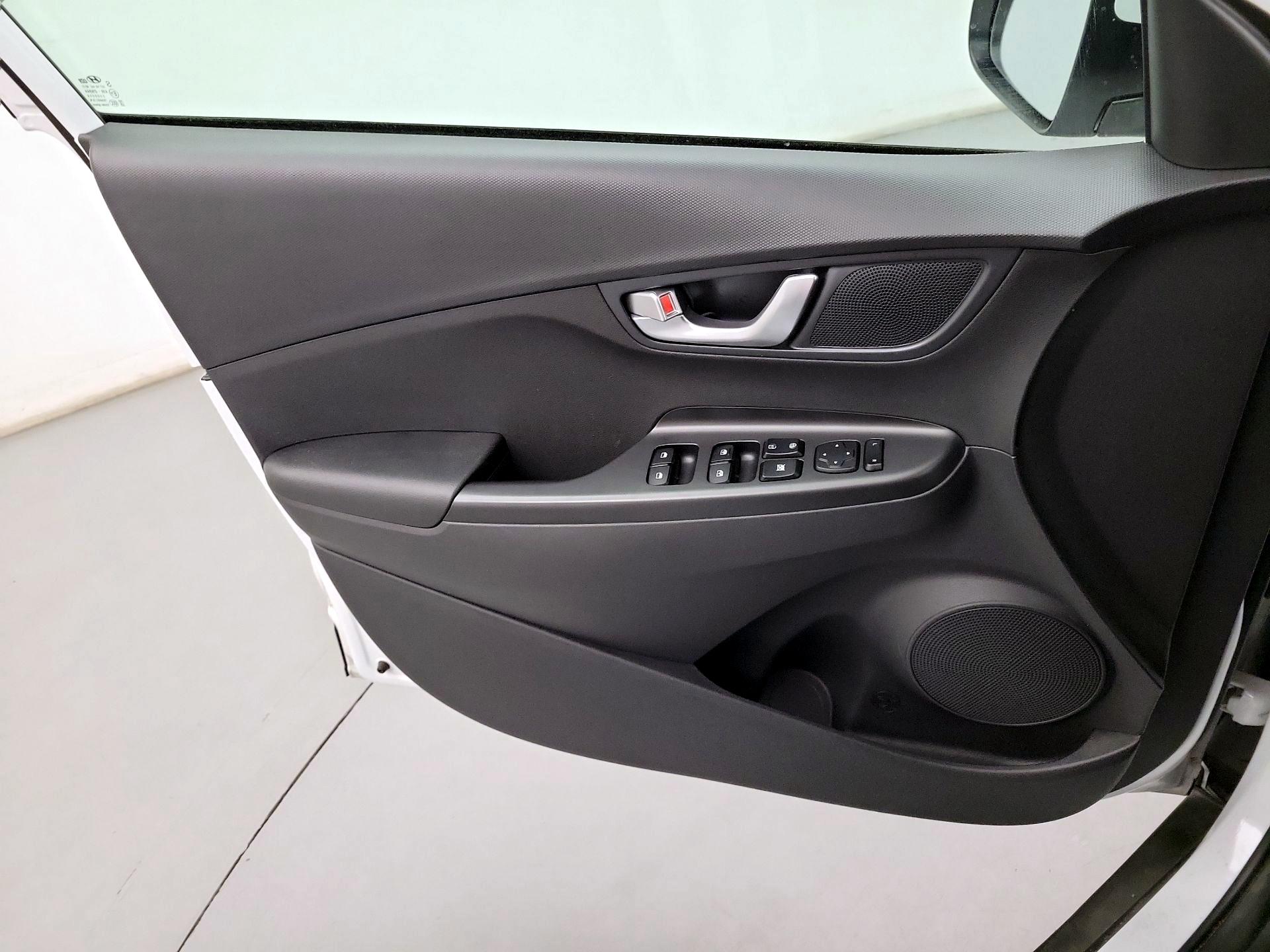 Thumbnail: 2023 Hyundai Kona - 10