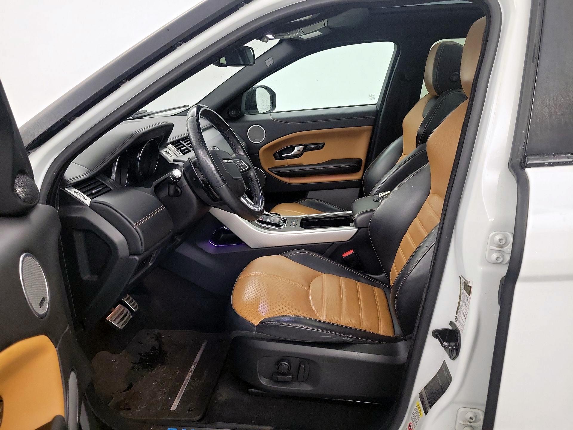 Thumbnail: 2016 Land Rover Range Rover Evoque - 11