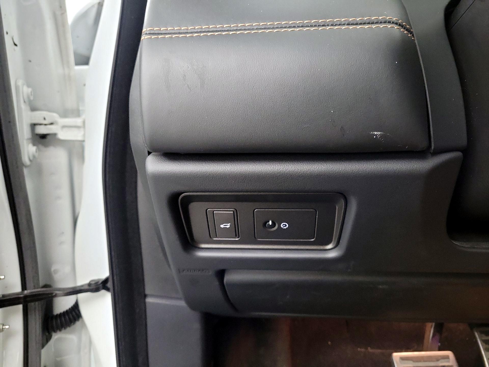 Thumbnail: 2016 Land Rover Range Rover Evoque - 13