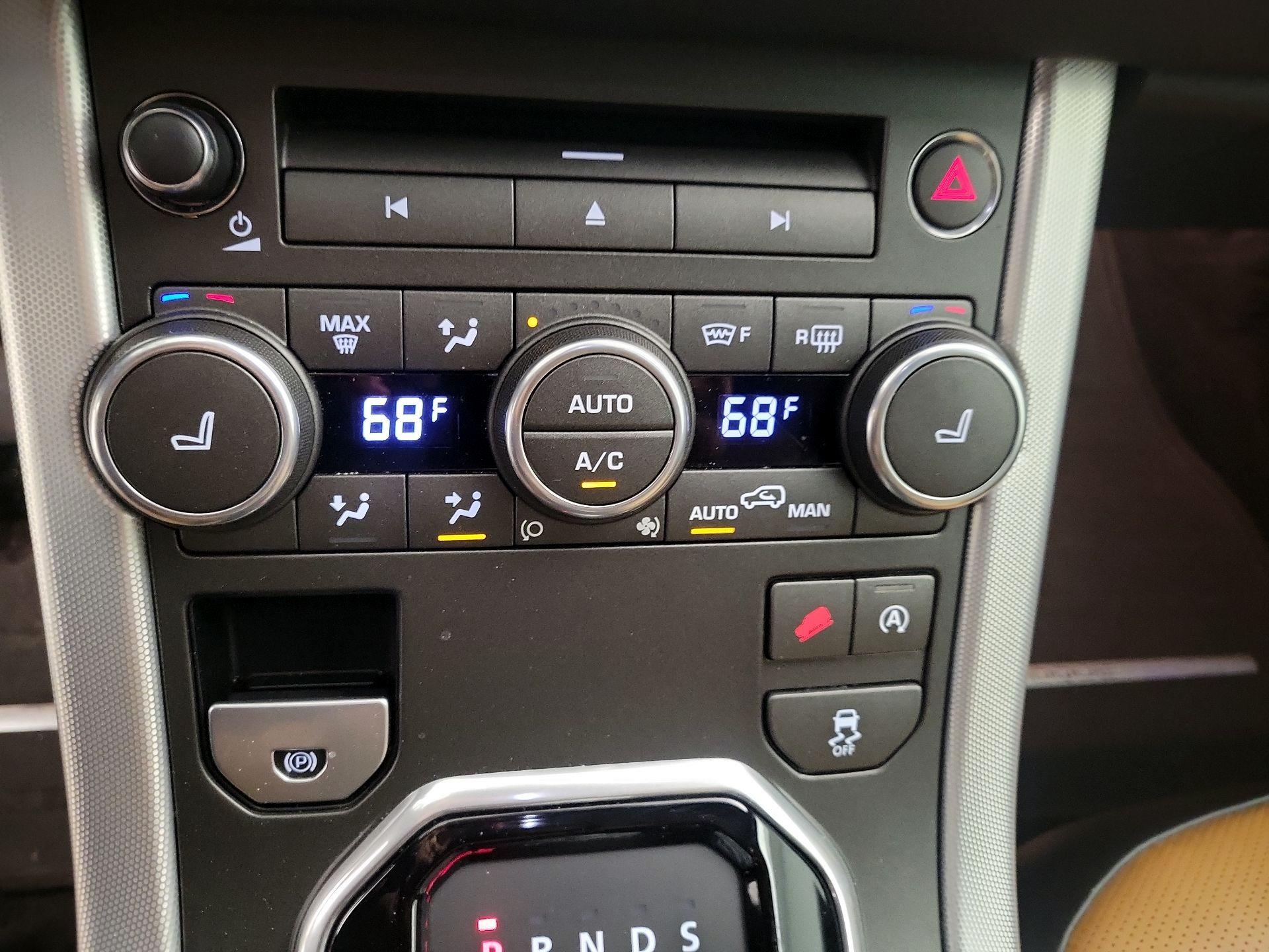 Thumbnail: 2016 Land Rover Range Rover Evoque - 17