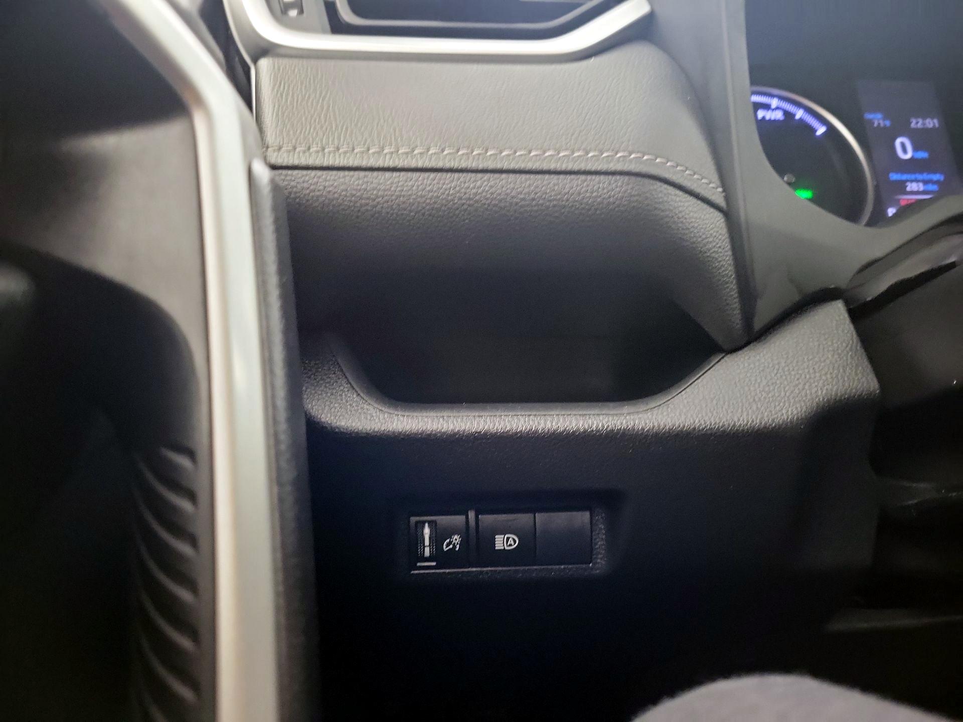 Thumbnail: 2019 Toyota RAV4 - 11