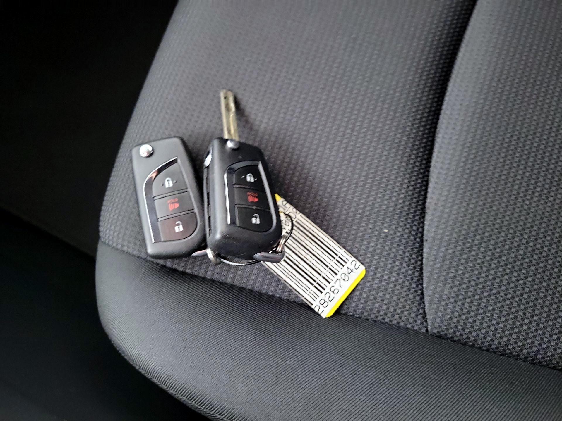 Thumbnail: 2019 Toyota RAV4 - 20