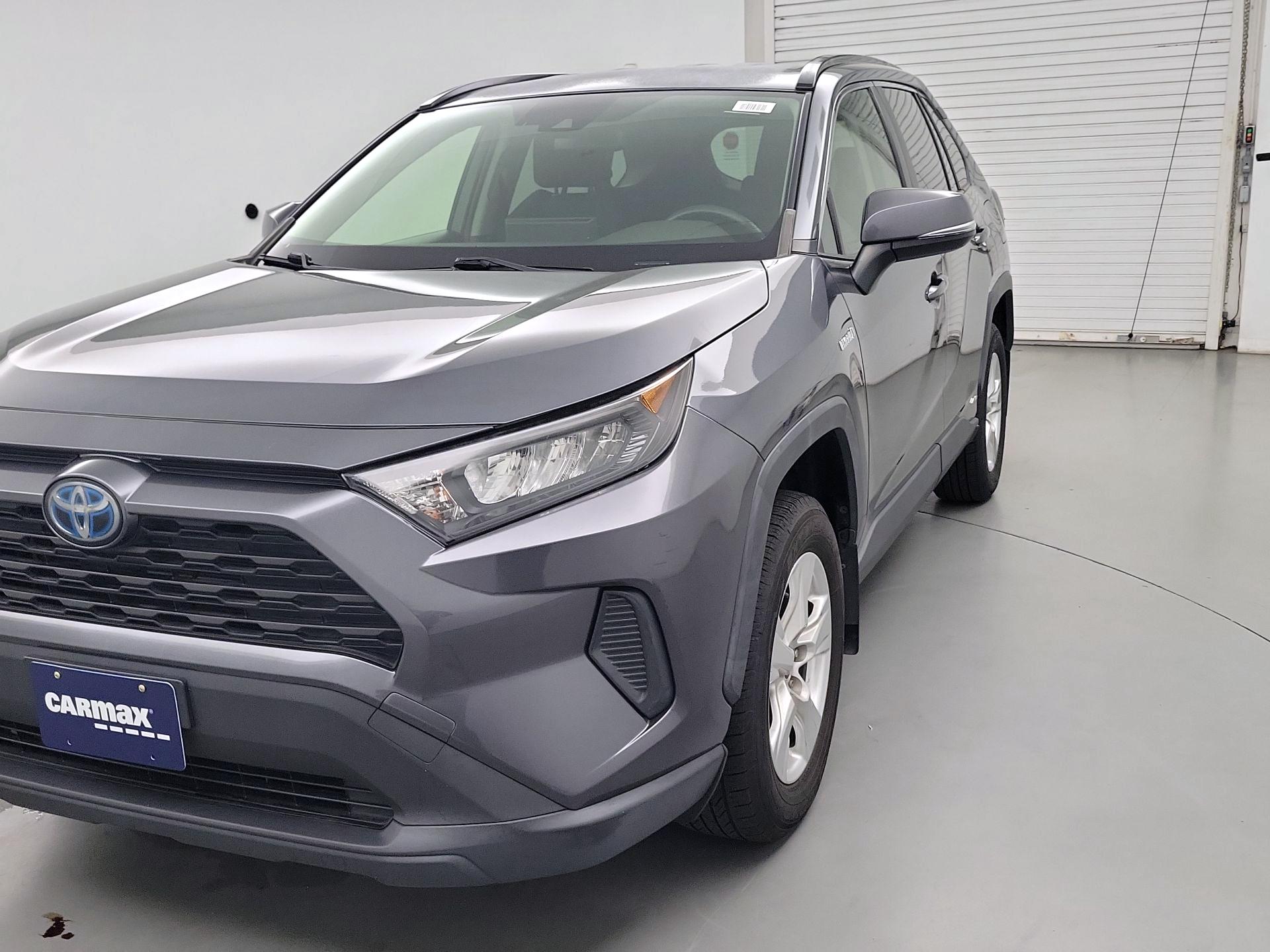 Thumbnail: 2019 Toyota RAV4 - 3