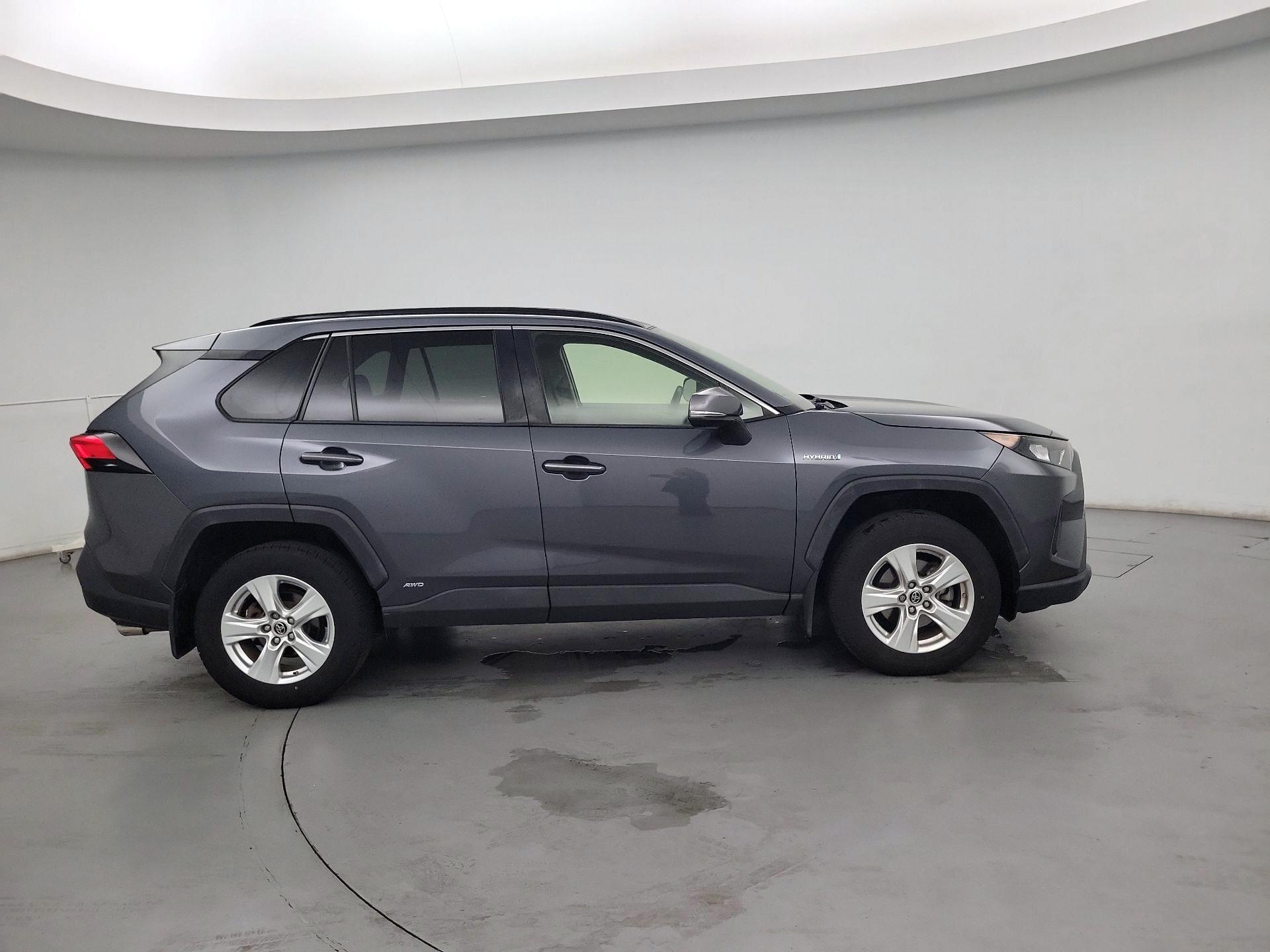 Thumbnail: 2019 Toyota RAV4 - 4