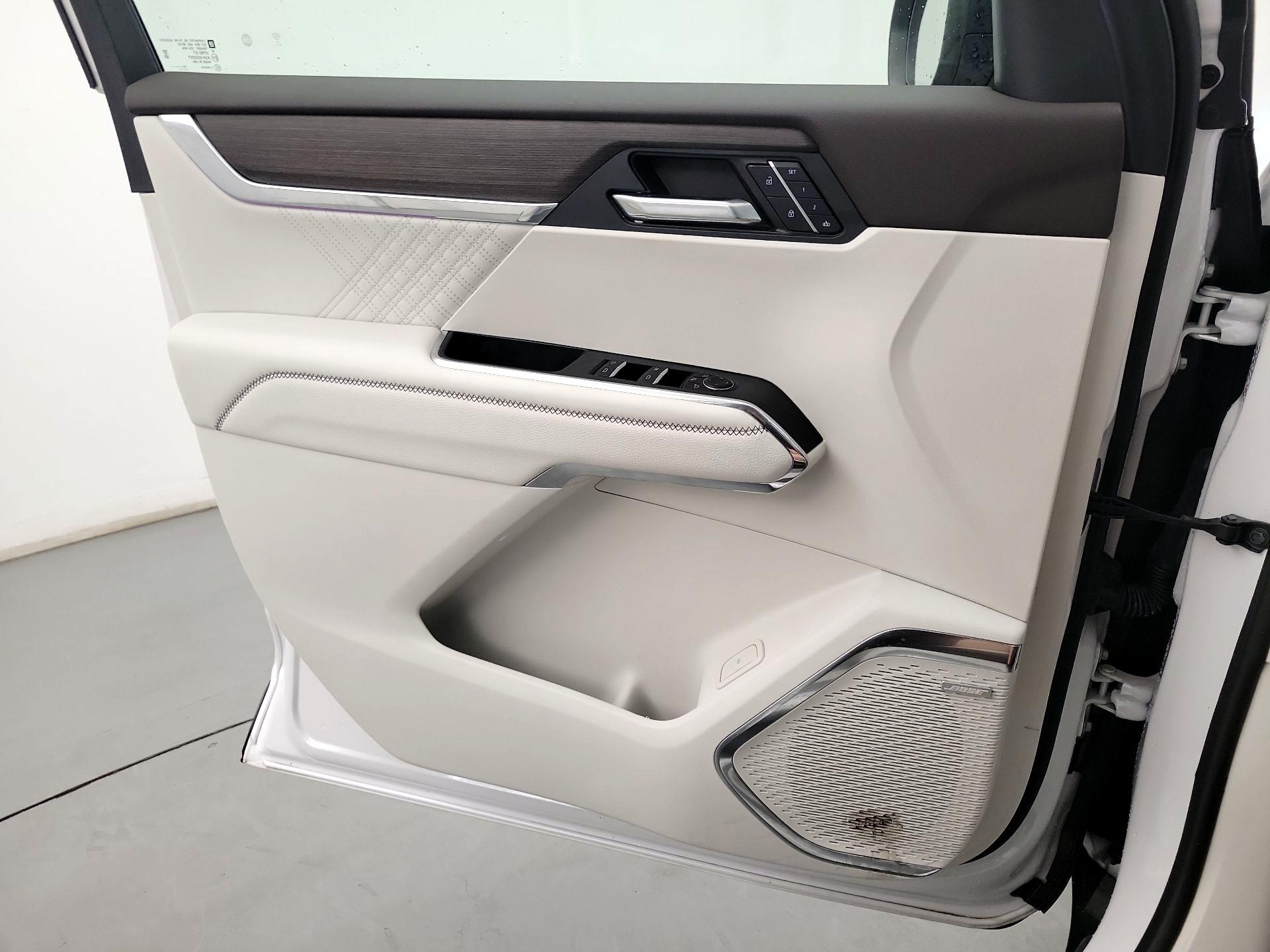 Thumbnail: 2024 GMC Acadia - 12